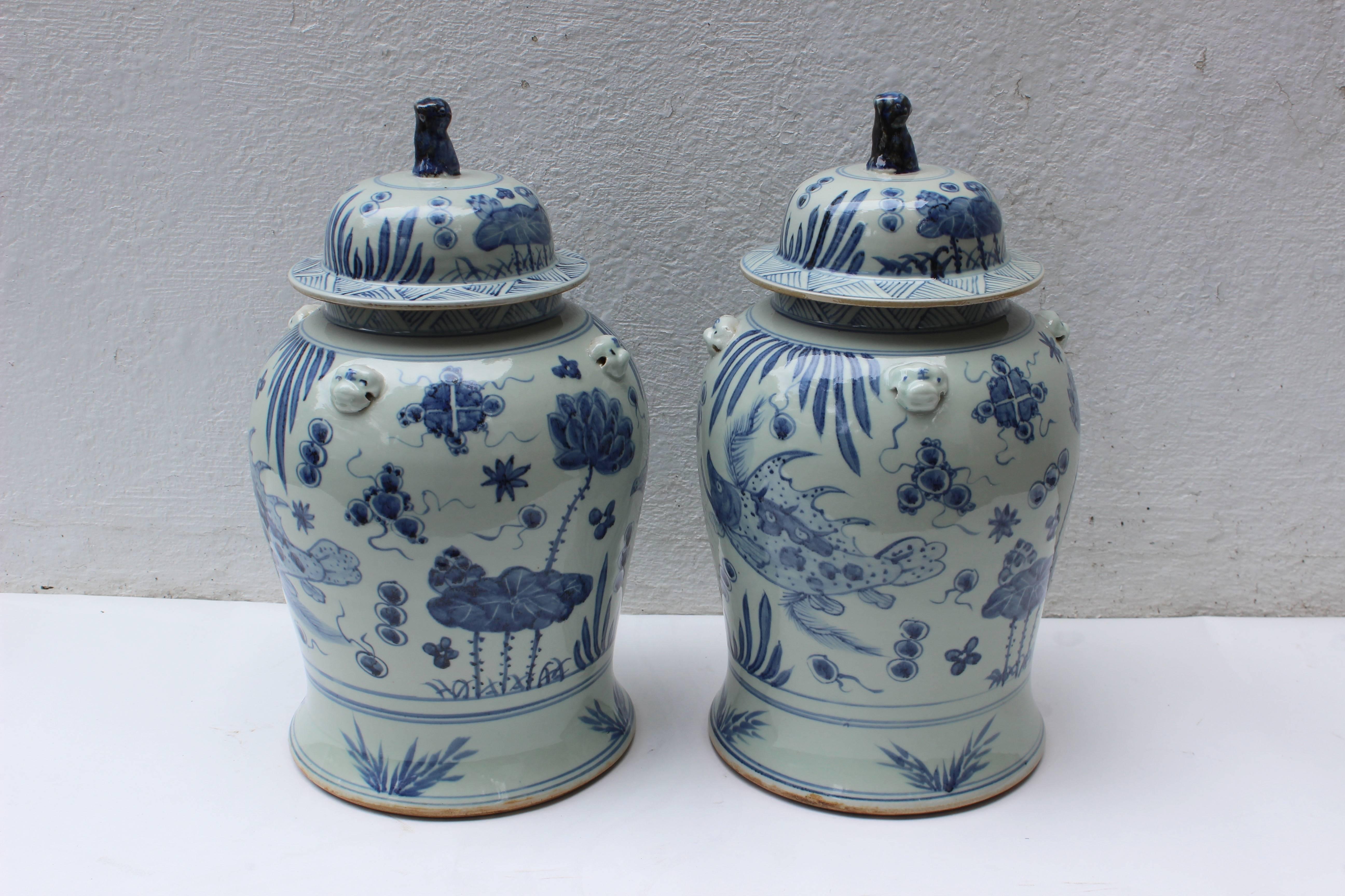 Pair of Chinese Blue and White Lidded Jars 7