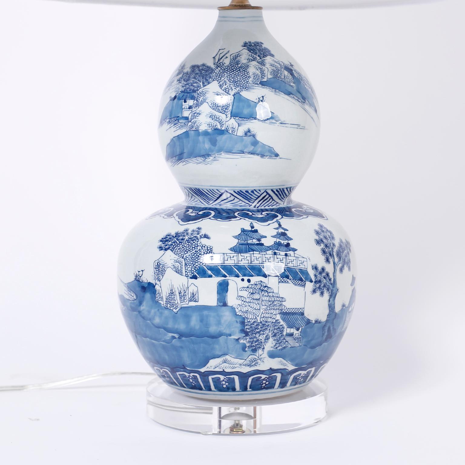 Chinese Export Pair of Chinese Blue and White Porcelain Double Gourd Table Lamps