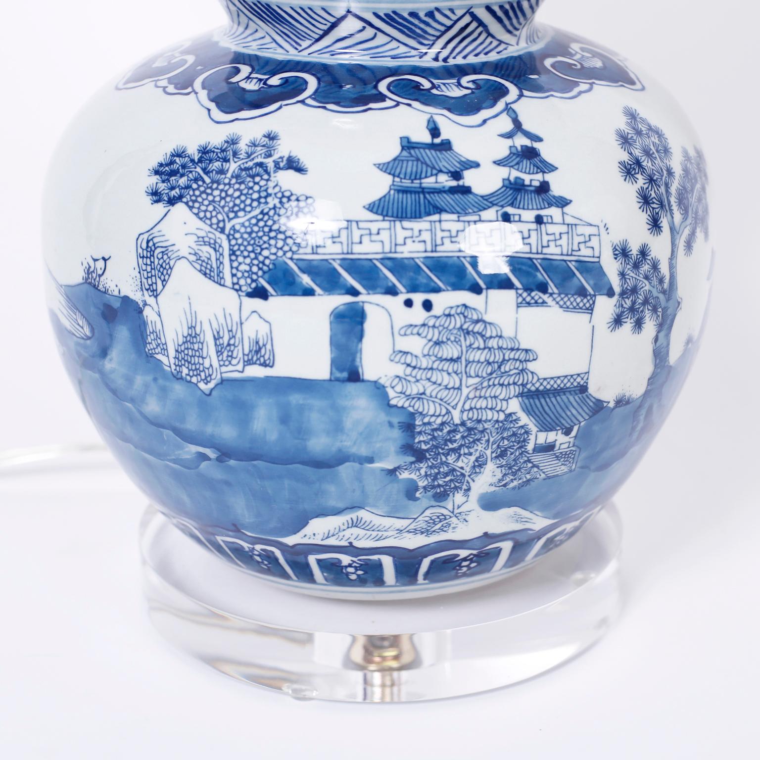 20th Century Pair of Chinese Blue and White Porcelain Double Gourd Table Lamps