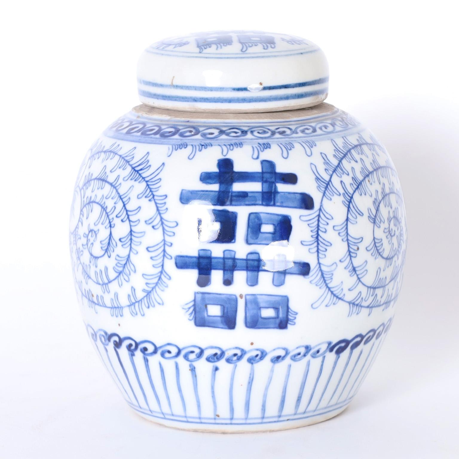 Pair of Chinese Blue and White Porcelain Double Happiness Tea Caddies In Good Condition For Sale In Palm Beach, FL