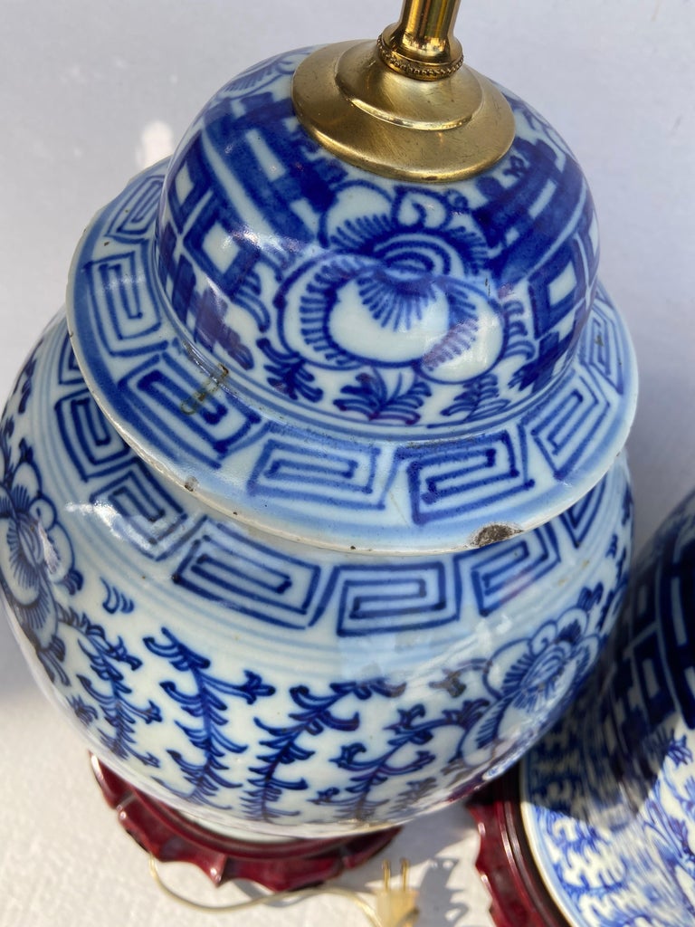 Glazed Pair of Chinese Blue and White Porcelain Ginger Jar Lamps For Sale