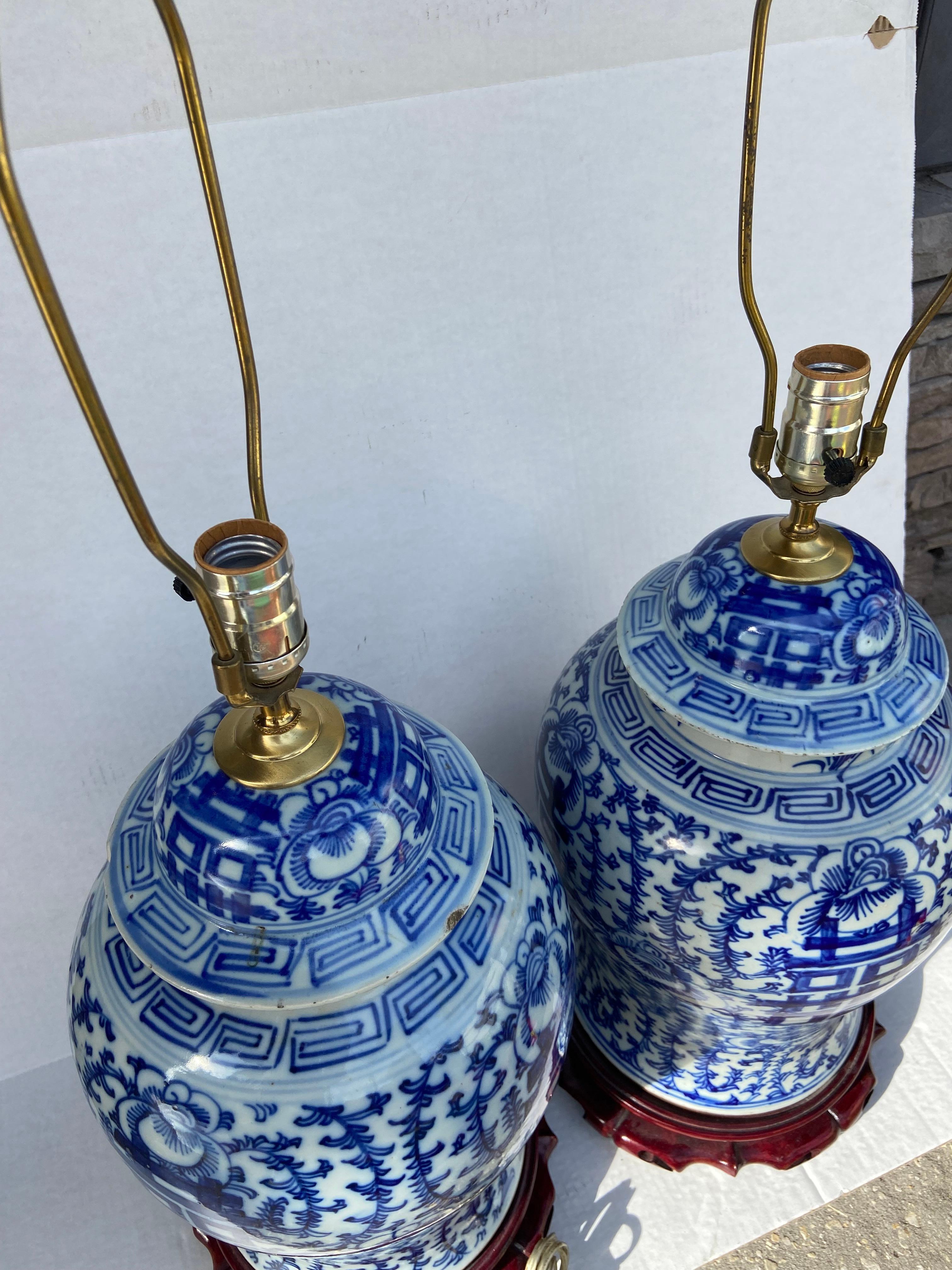 Chinese Export Pair of Chinese Blue and White Porcelain Ginger Jar Lamps For Sale