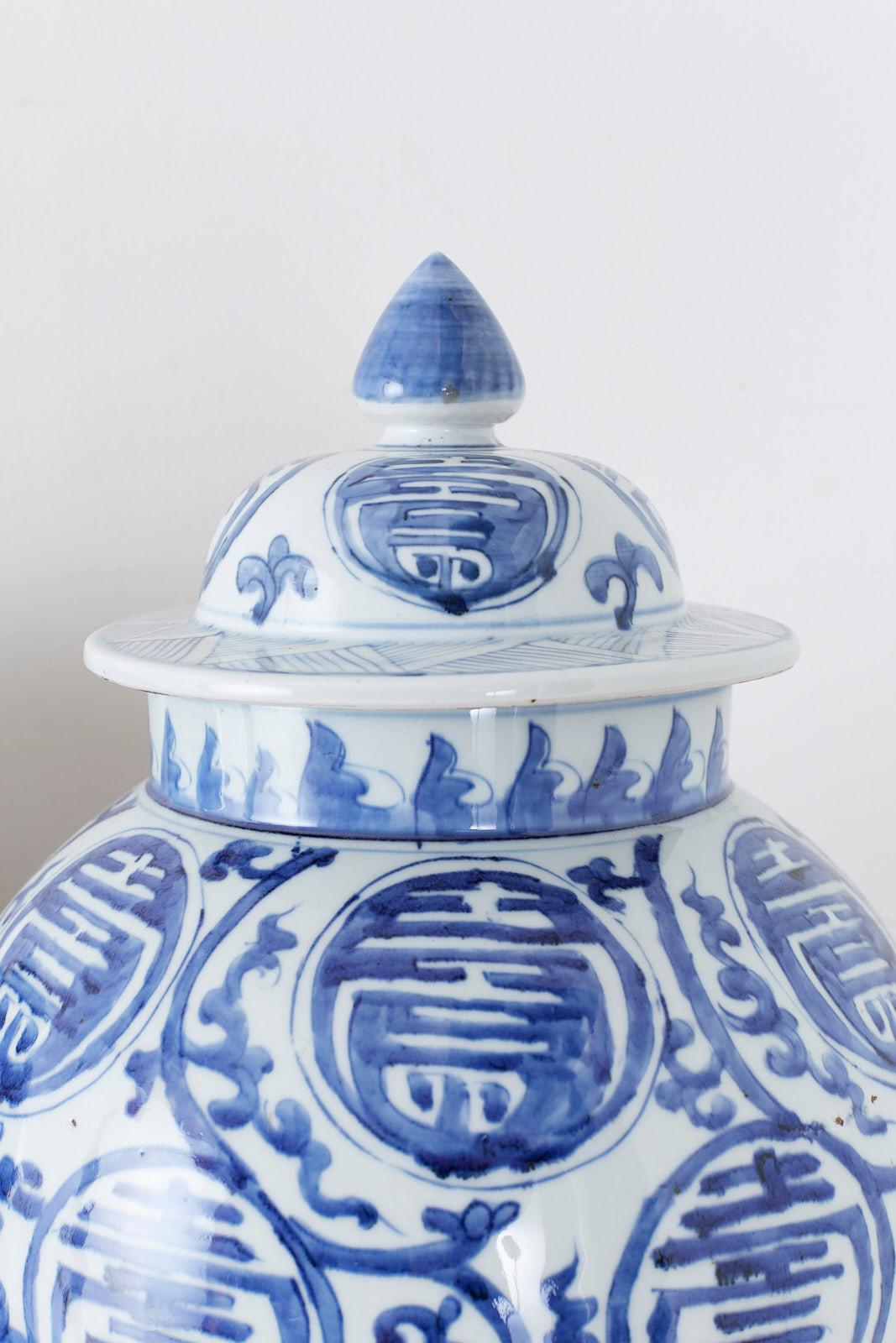 Pair of Chinese Blue and White Porcelain Ginger Jars 4