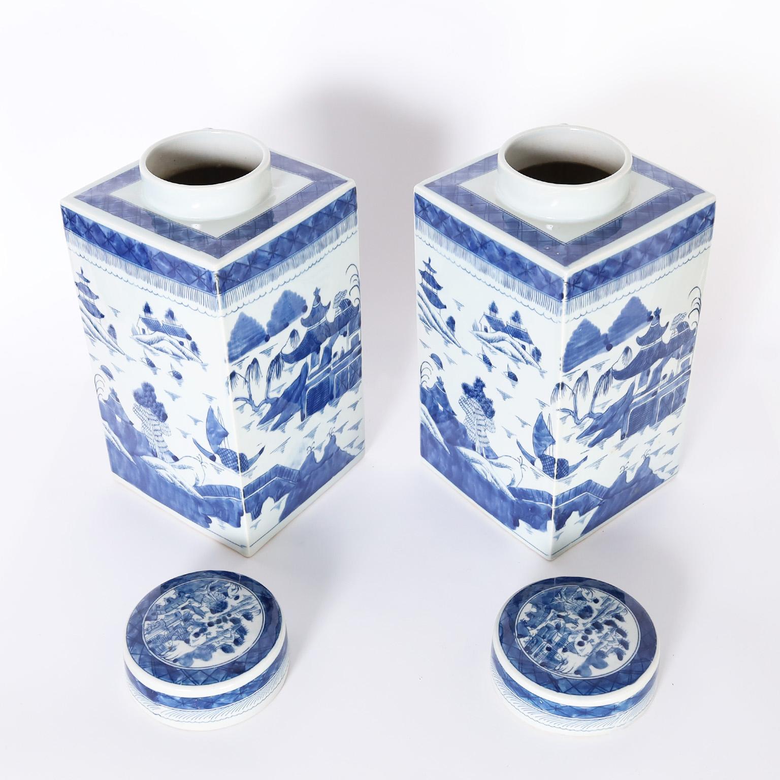 Chinese Export Pair of Chinese Blue and White Porcelain Jars or Caddies For Sale