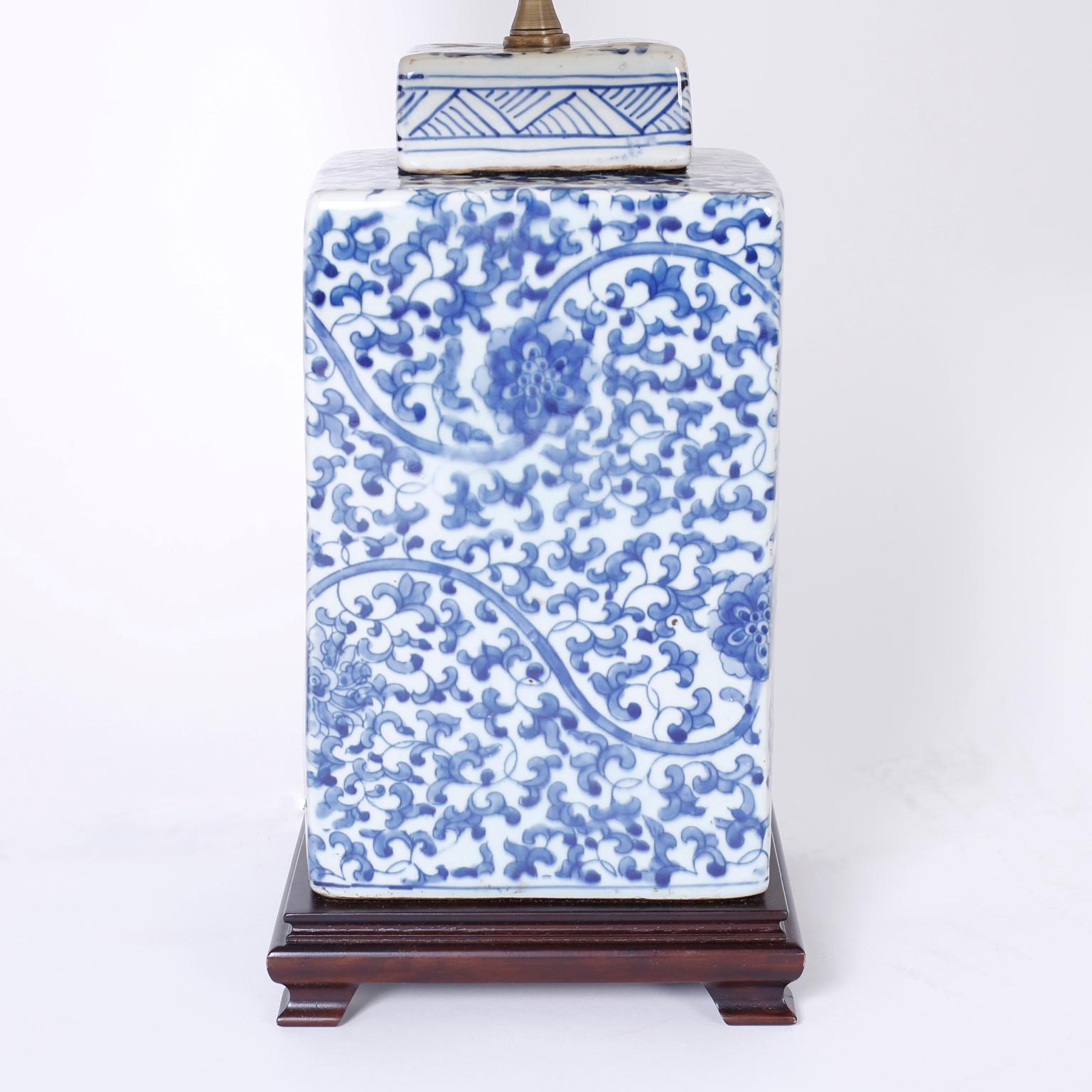 chinese blue and white porcelain lamps