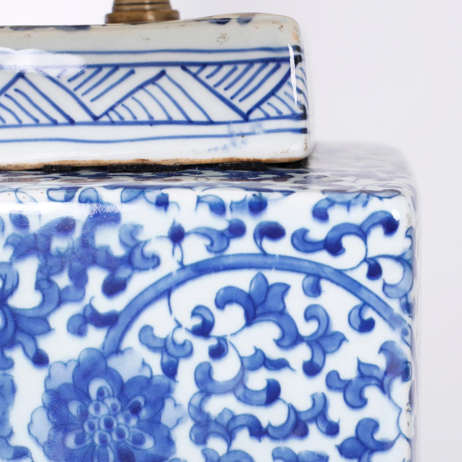 blue and white chinoiserie lamp