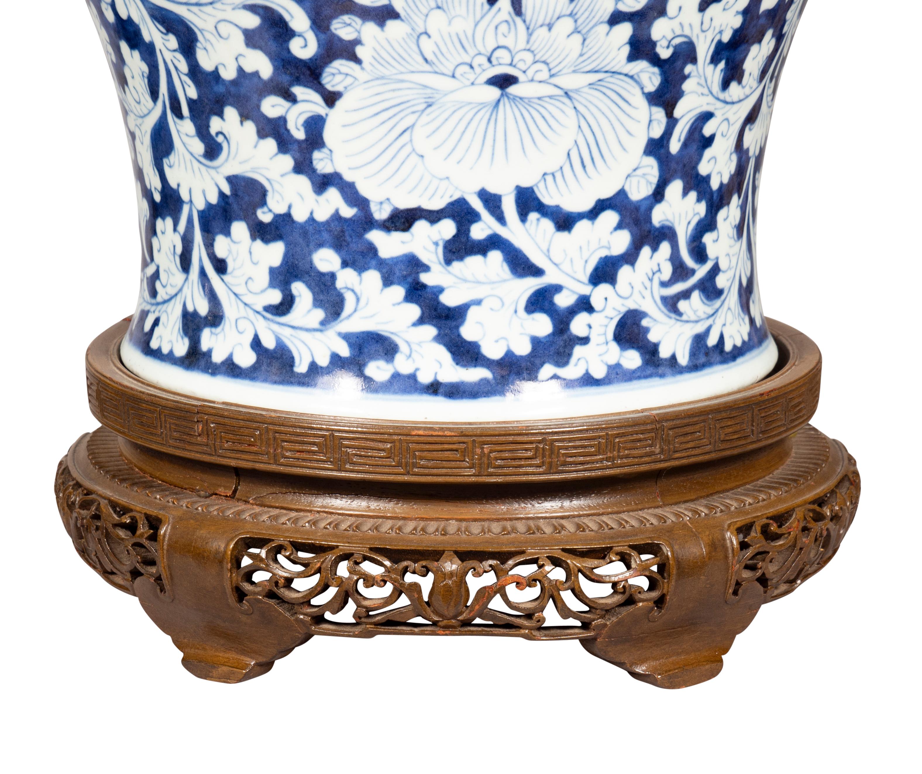 Pair Of Chinese Blue And White Porcelain Table Lamps For Sale 3
