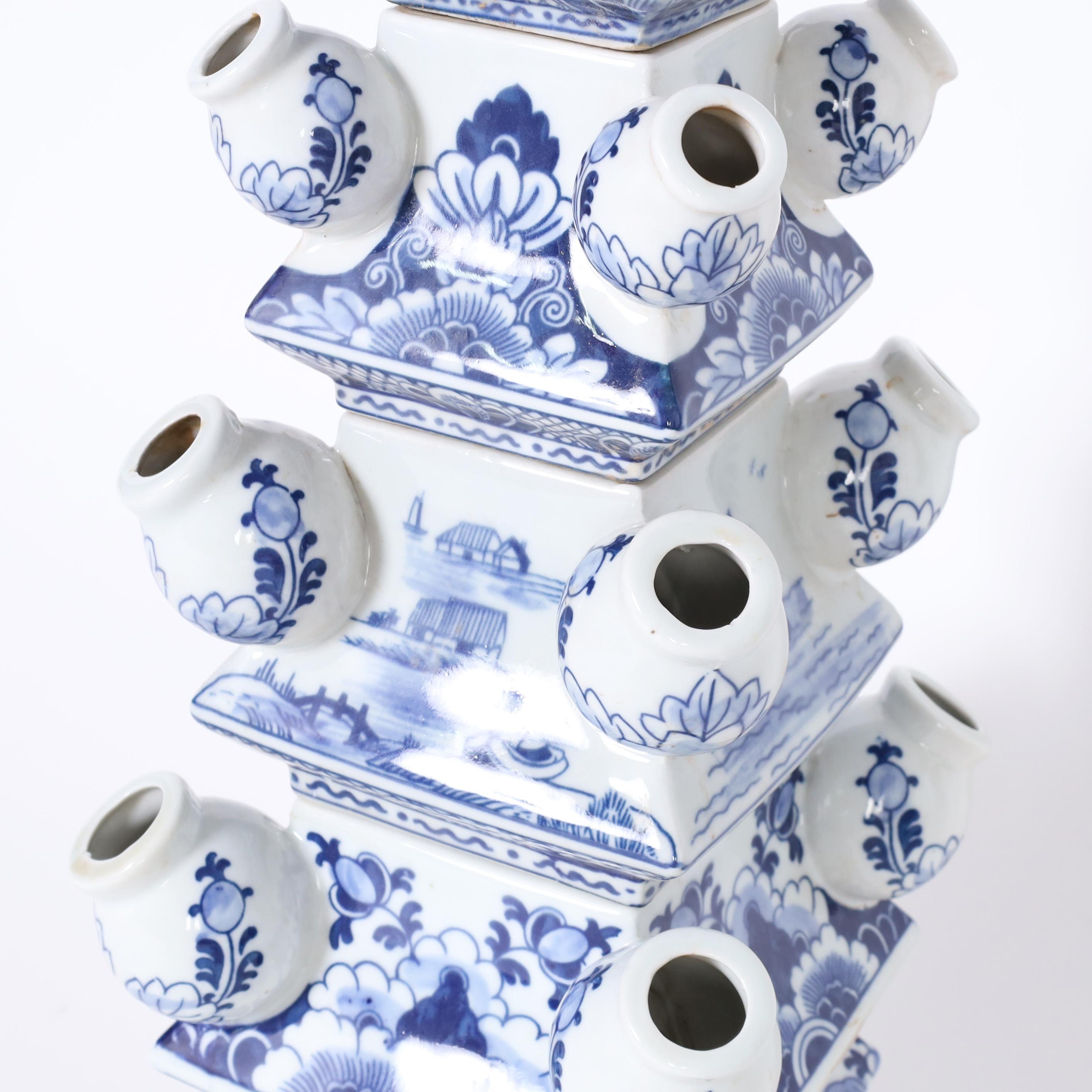Pair of Chinese Blue and White Porcelain Tulipiere Towers In Good Condition For Sale In Palm Beach, FL
