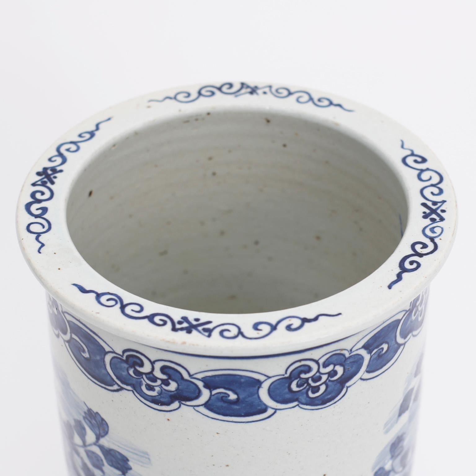 Hand-Painted Pair of Chinese Blue and White Porcelain Vases
