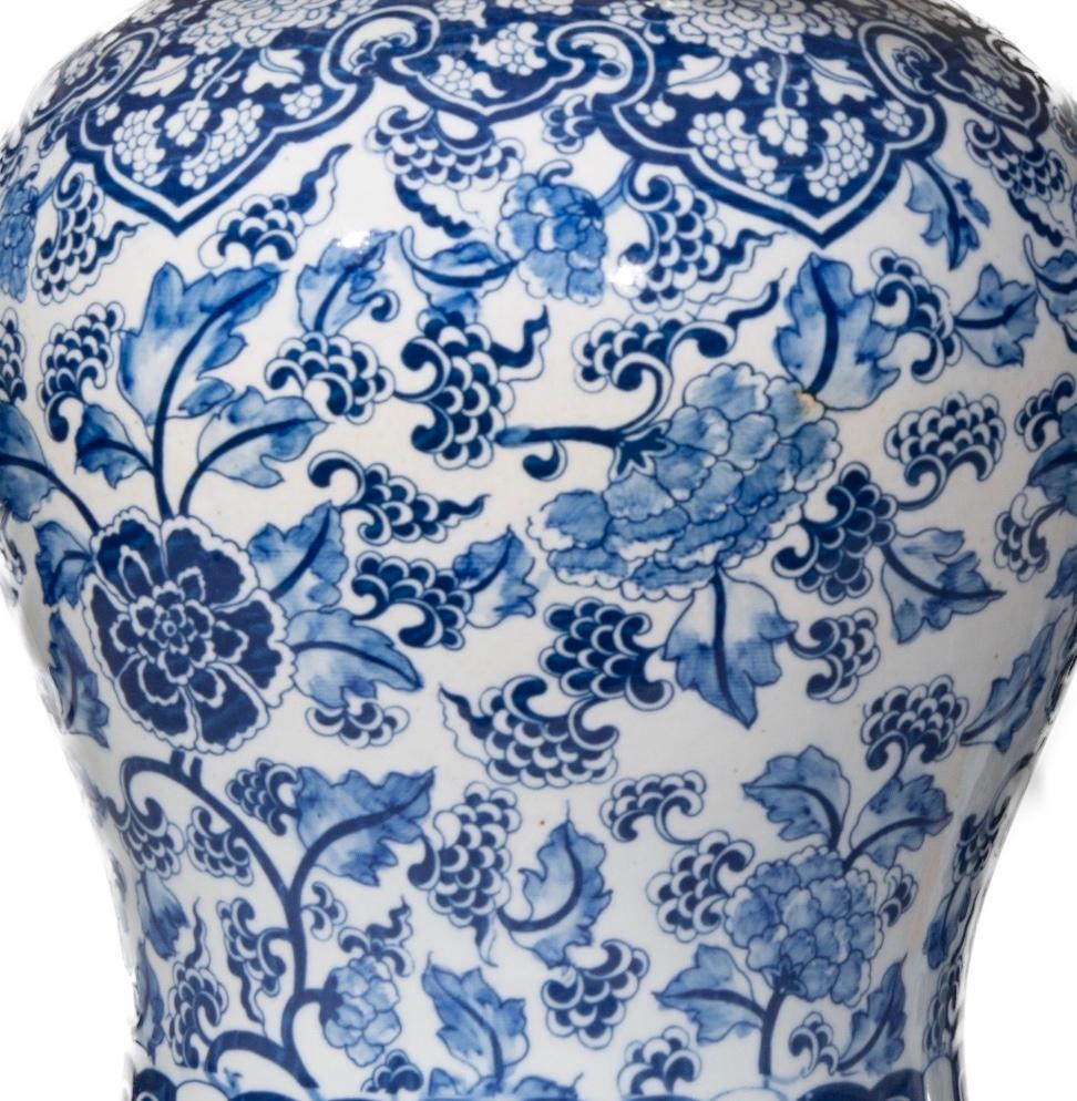 20th Century Pair of Chinese Blue and White Temple Jar Porcelain Table Lamps For Sale