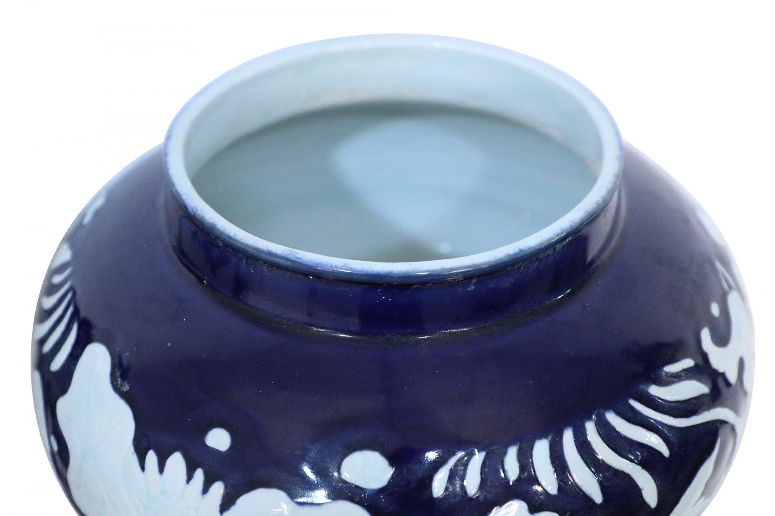 Pair of Chinese Blue and White Underwater Motif Porcelain Pots For Sale 3