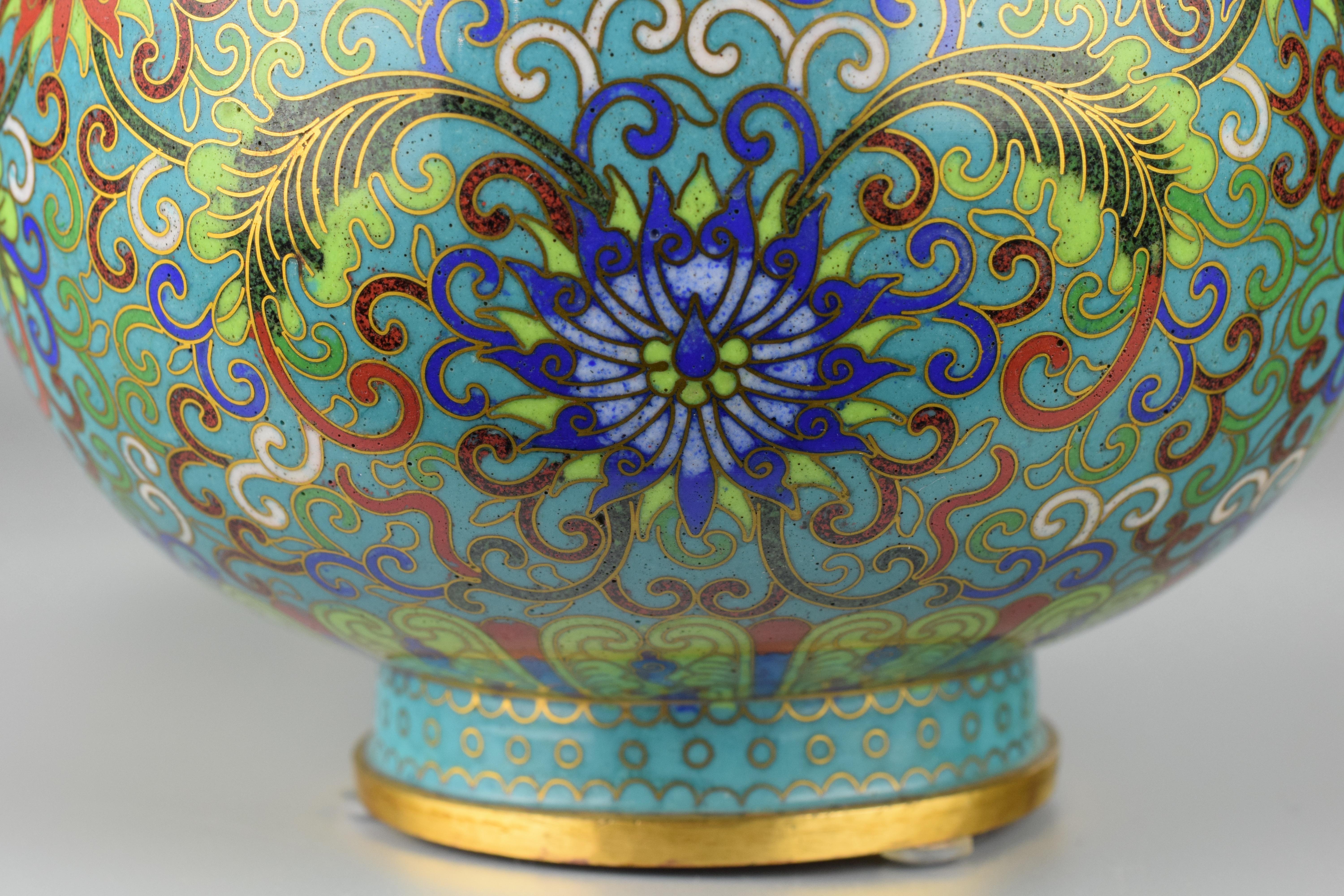 Pair of Chinese Blue Cloisonné Vases, Enamelled and Gilded, Early 20th Century For Sale 6