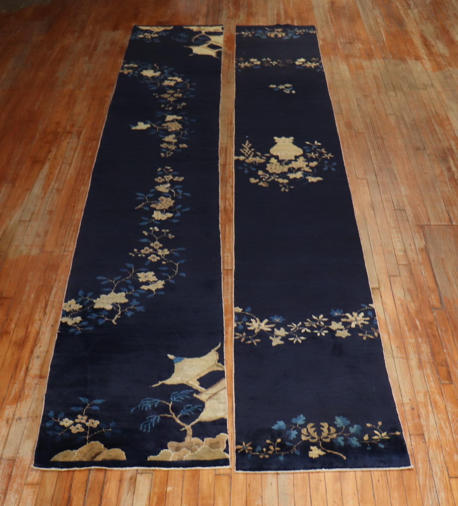 Chinois Paire de tapis de couloir chinois bleus de Pékin en vente