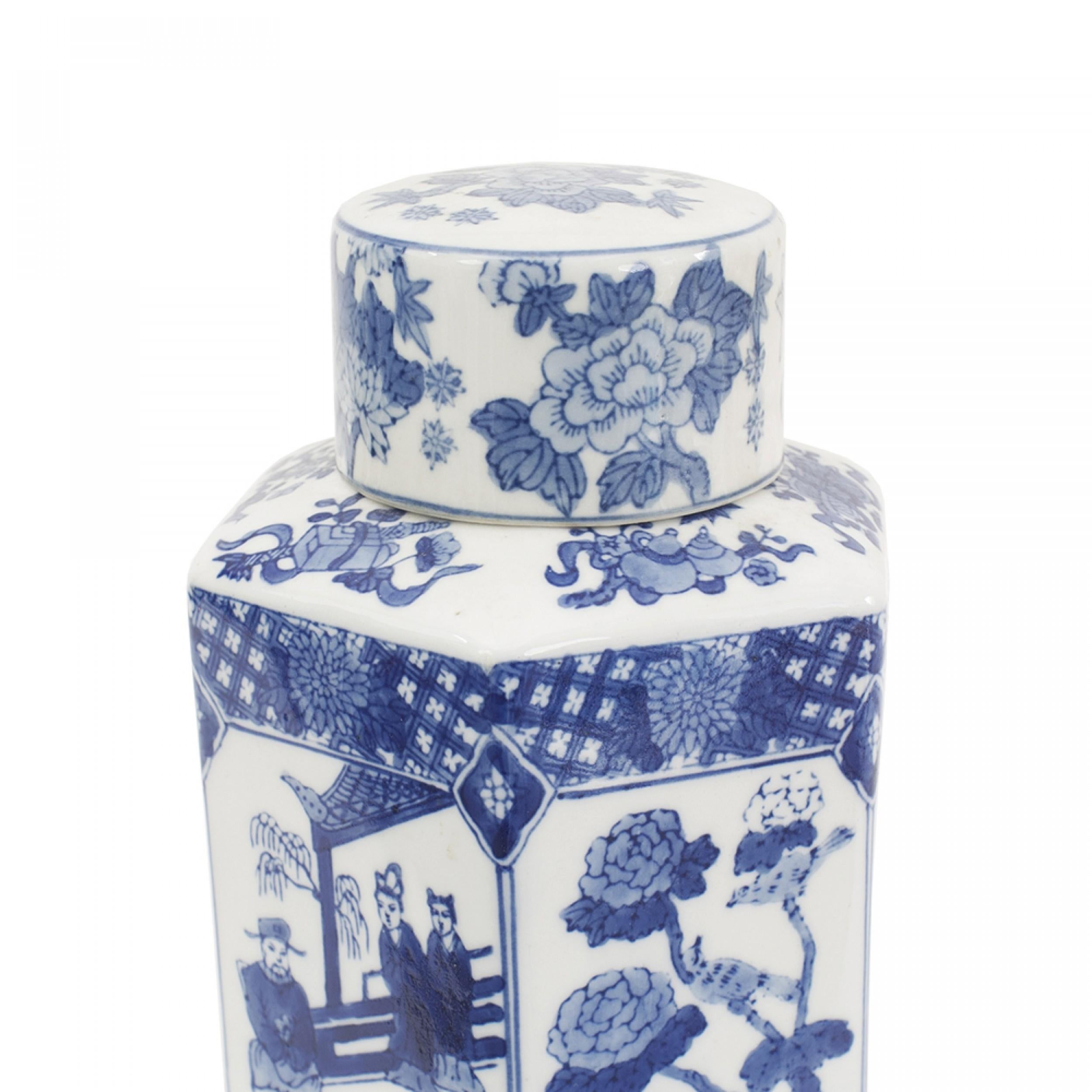 Pair of Chinese Blue/White Porcelain Ginger Jars In Good Condition For Sale In Queens, NY