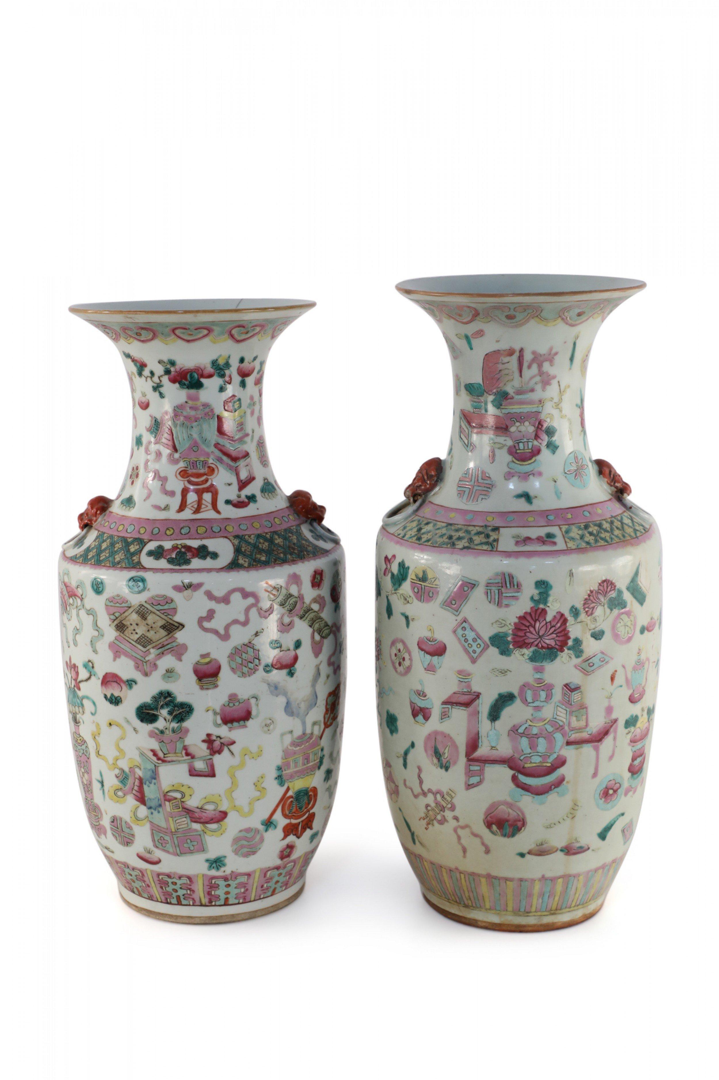 Pair of Chinese Bogu Pattern Lobed Porcelain Vases For Sale 4