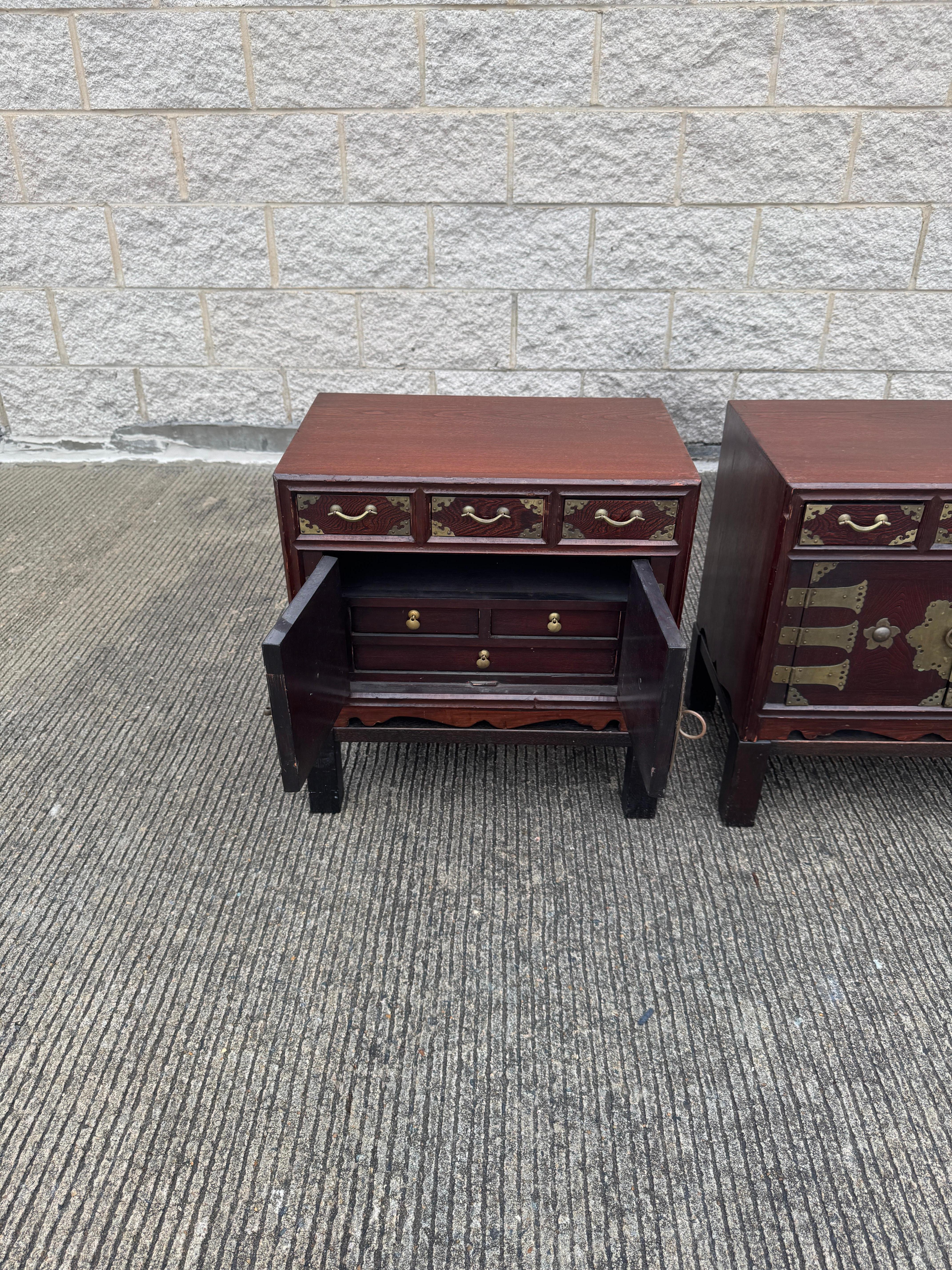 Pair of Chinese Brass Mounted Elm Low Nightstands In Good Condition For Sale In Elkton, MD