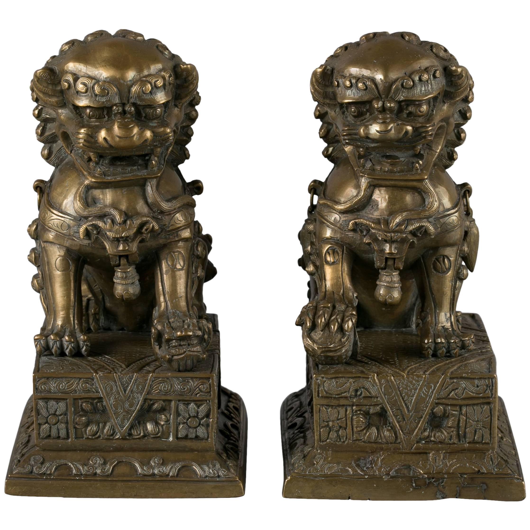 china folk collecton A Pair Vintage Chinese Bronze Foo Dogs lion Door Knocker 