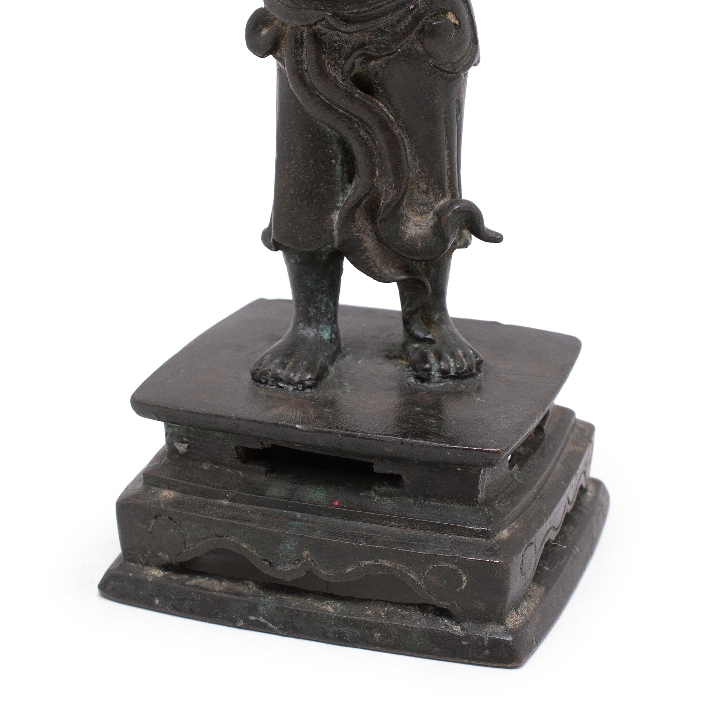 Paire de bougeoirs chinois Ho Boy en bronze, vers 1900 en vente 1