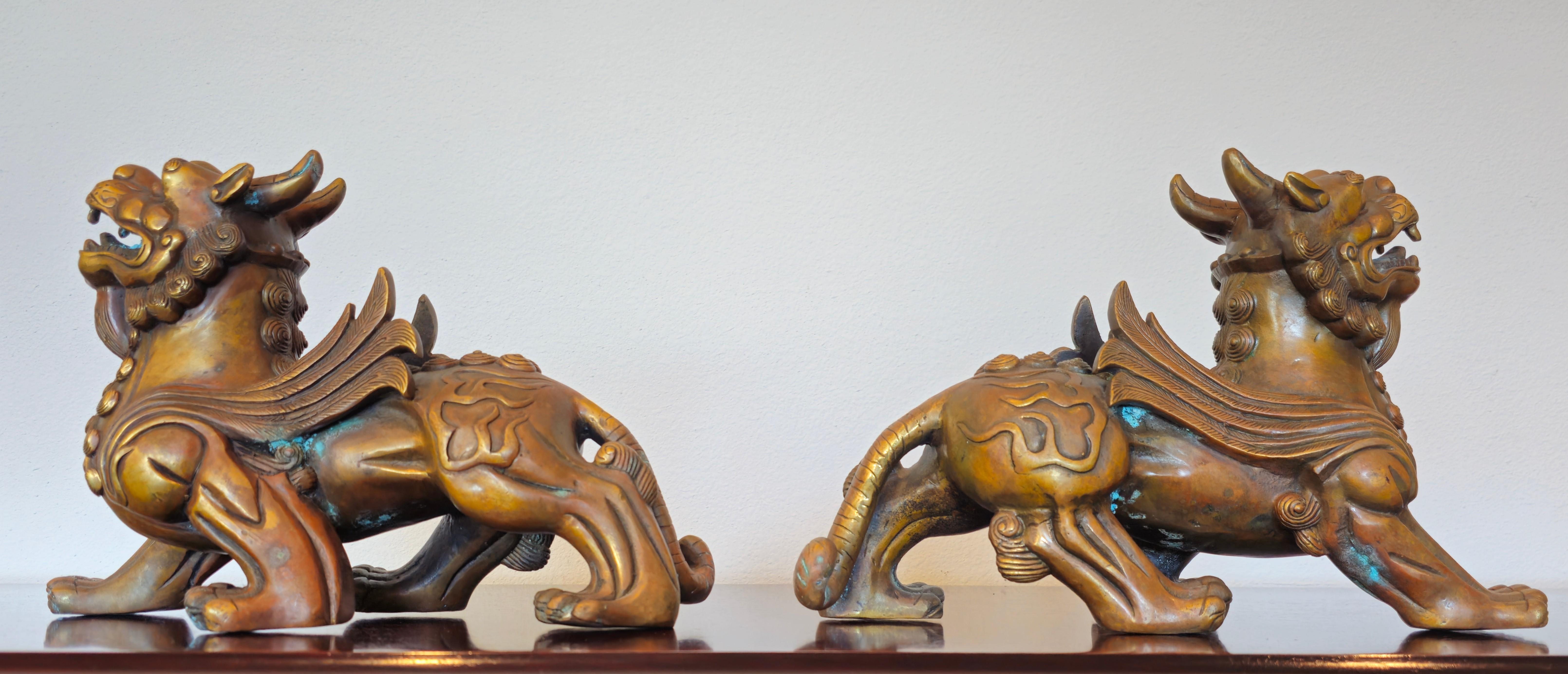 Paar chinesische Bronze Pixiu geflügelte Löwenfigur Feng Shui Mythische Tierstatue aus Bronze, Pixiu (Qing-Dynastie) im Angebot