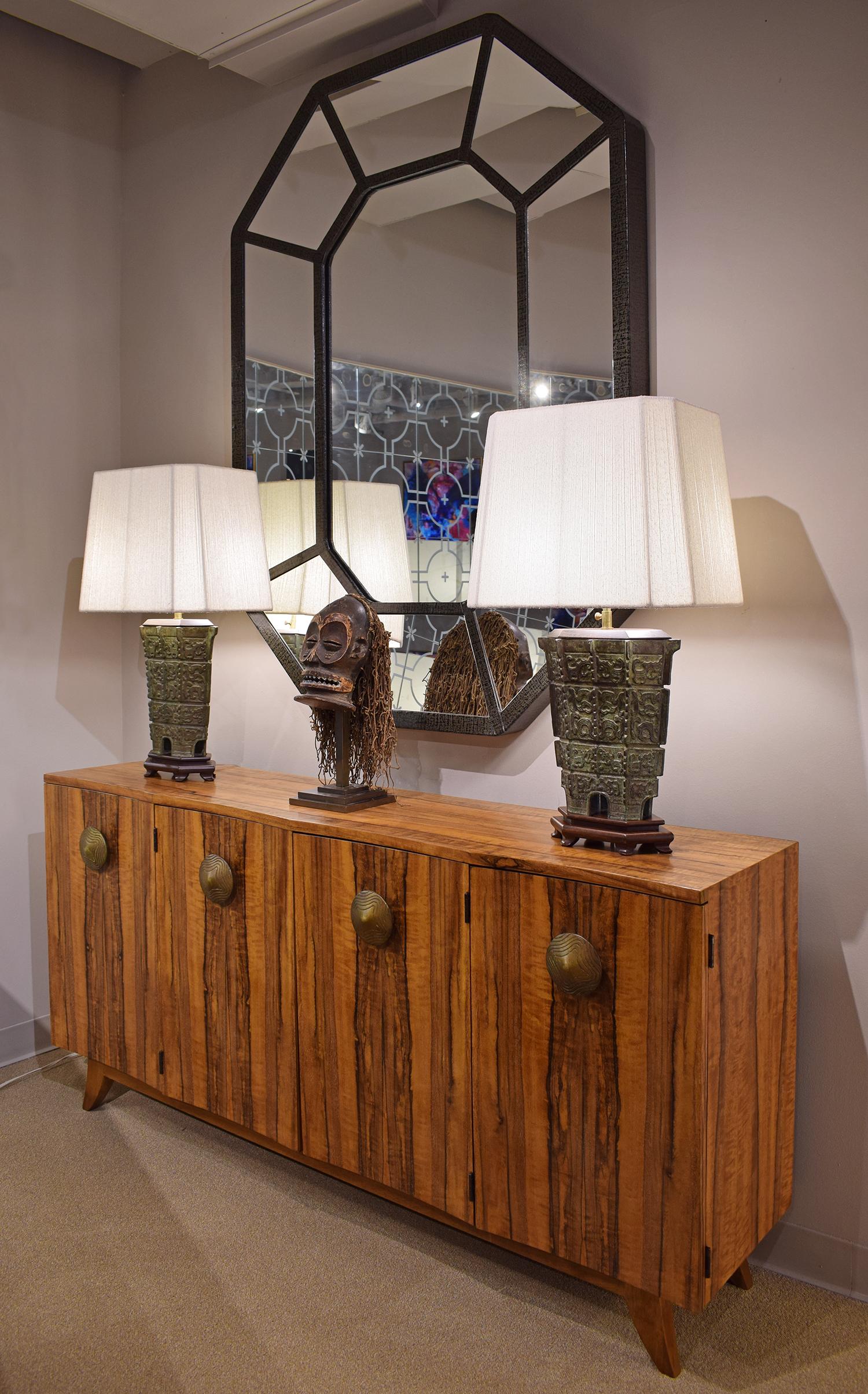 Pair of Chinese Bronze Urn Table Lamps In Excellent Condition In New York, NY