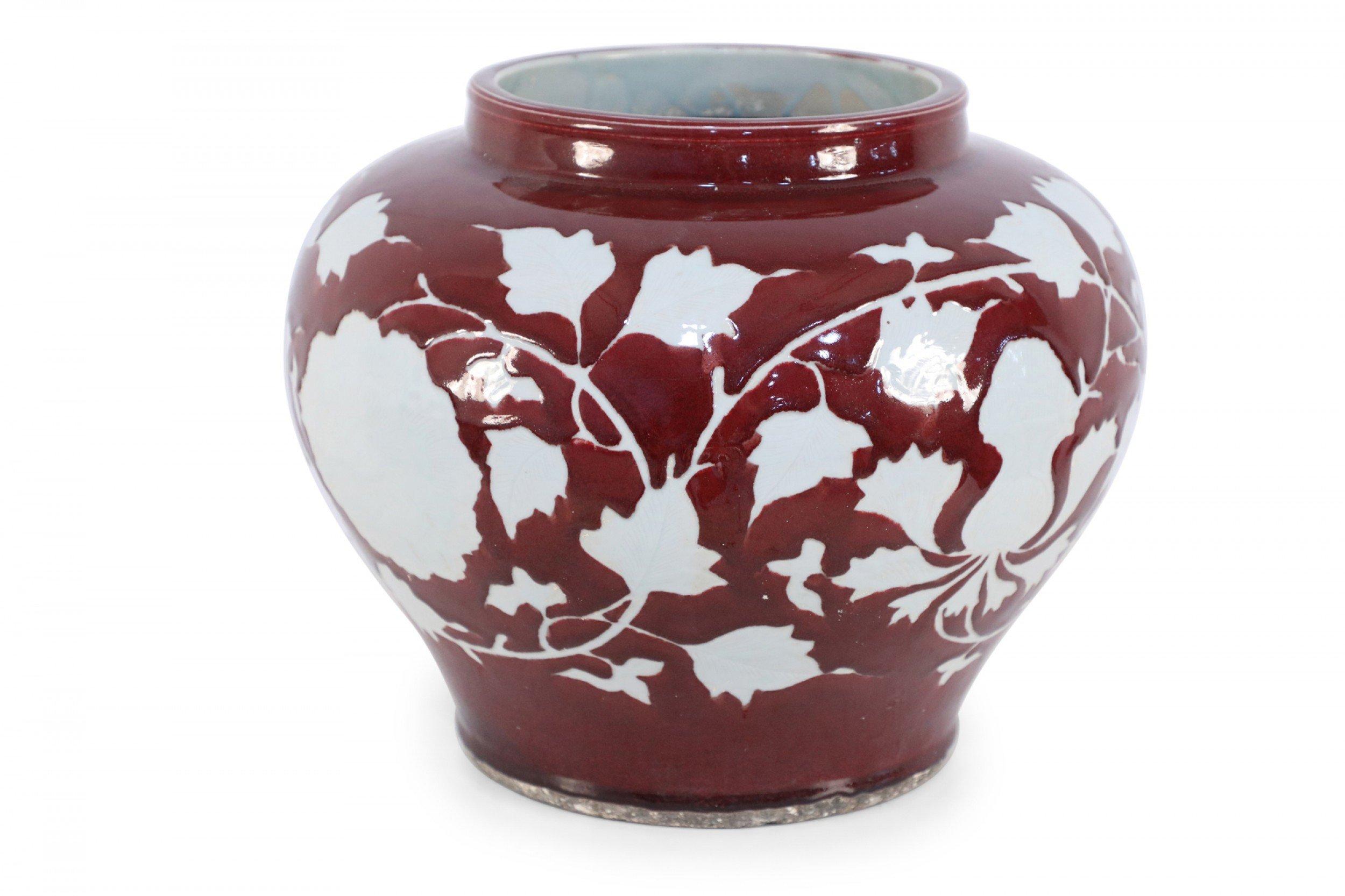 Chinese Export Pair of Chinese Burgundy and White Floral Motif Pots For Sale