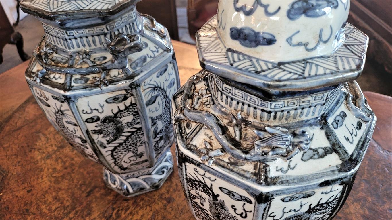 Pair of Chinese B&W Hand Painted Dragon Urns In Good Condition In Dallas, TX