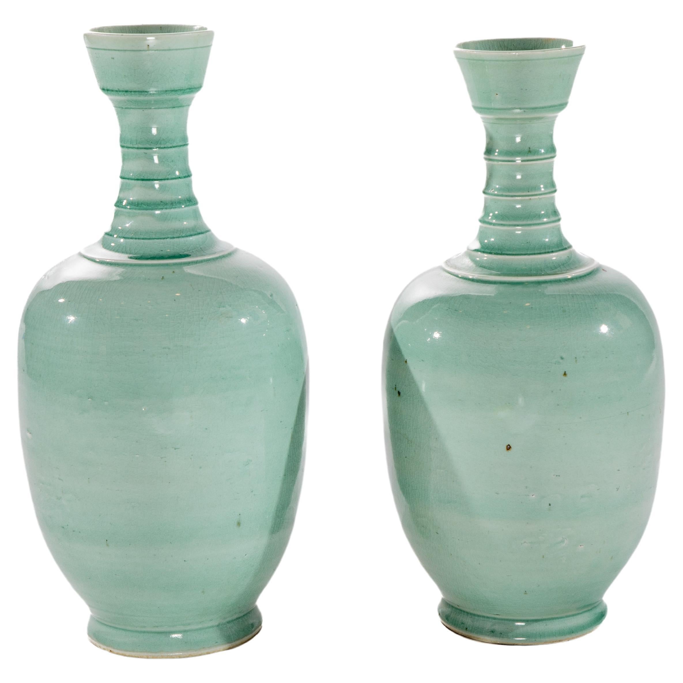 Paar chinesische Celadon-Vasen aus Celadon