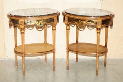 PAIRE DE TABLES D'APPOINT OVALES DE STYLE NÉOCLASSIQUE FRANÇAIS, AVEC PLATEAU EN MARBRE, DE STYLE CHINOISERIE