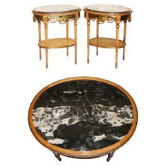 PAIRE DE TABLES D'APPOINT OVALES DE STYLE NÉOCLASSIQUE FRANÇAIS, AVEC PLATEAU EN MARBRE, DE STYLE CHINOISERIE