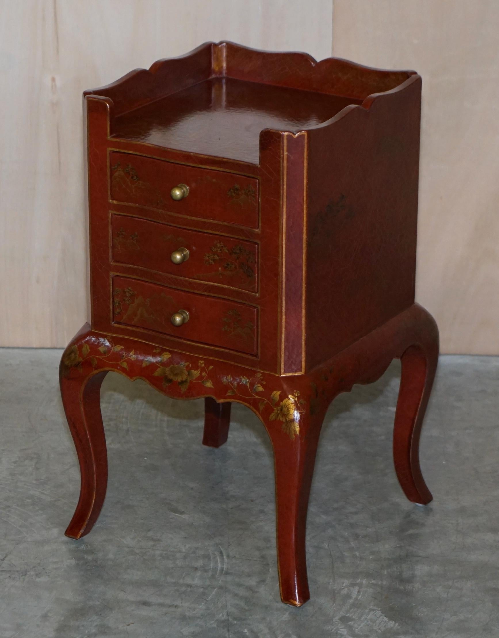 Pair of Chinese Chinoiserie Red Lacquer Three Drawer Bedside / Side Lamp Tables For Sale 6