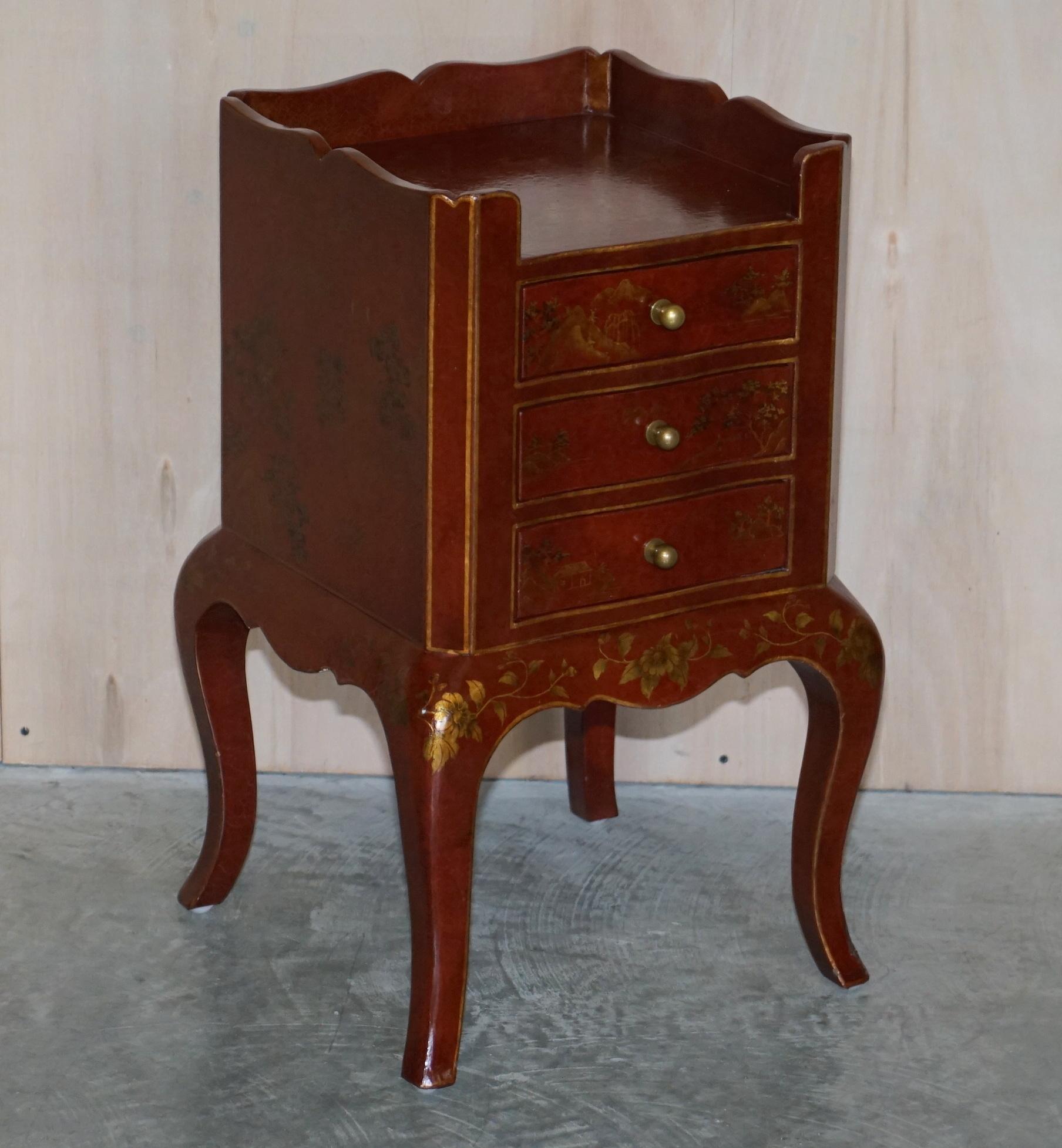 We are delighted to offer this lovely pair of Chinese Chinoiserie red lacquer three drawer bedside / side lamp tables

A very good looking well made and decorative pair, the finish is exquisite, they look expensive, important and sophisticated