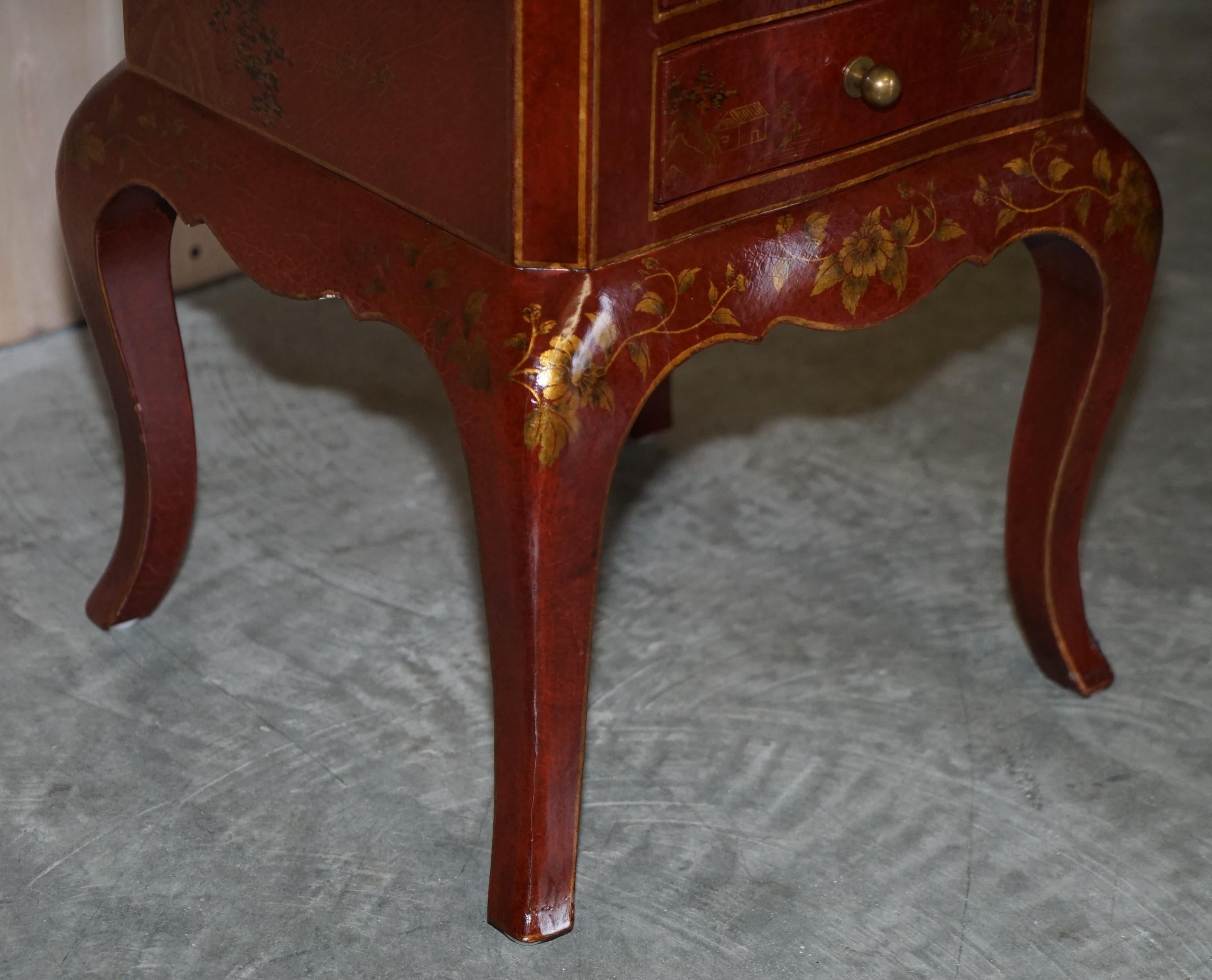Wood Pair of Chinese Chinoiserie Red Lacquer Three Drawer Bedside / Side Lamp Tables For Sale