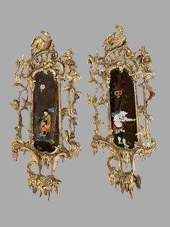 Pareja de Girándolas Chinas Estilo Chippendale con Decoración Pintada al Reverso