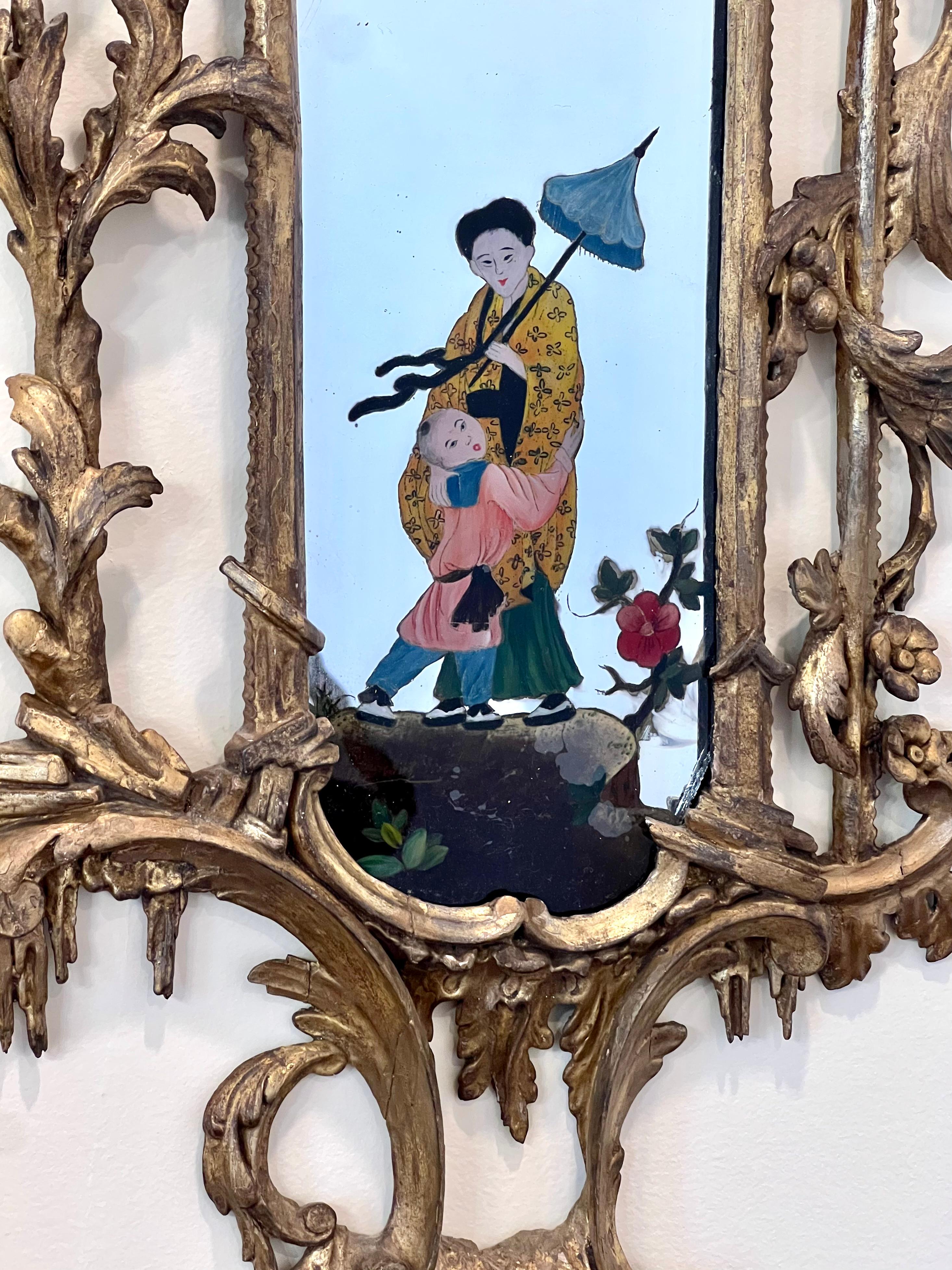 Pareja de Girándolas Chinas Estilo Chippendale con Decoración Pintada al Reverso en venta 1
