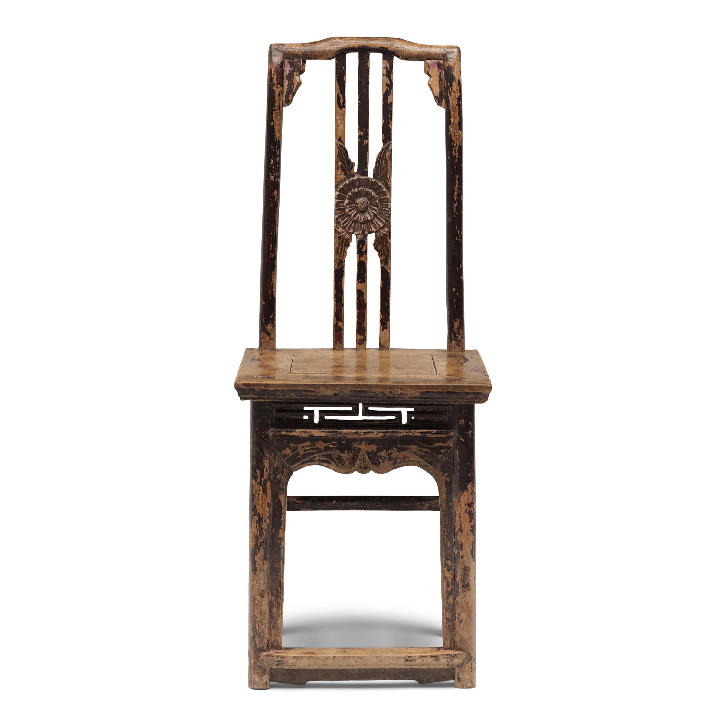 XIXe siècle Paire de chaises de dame chinoises en chrysanthème, vers 1800 en vente