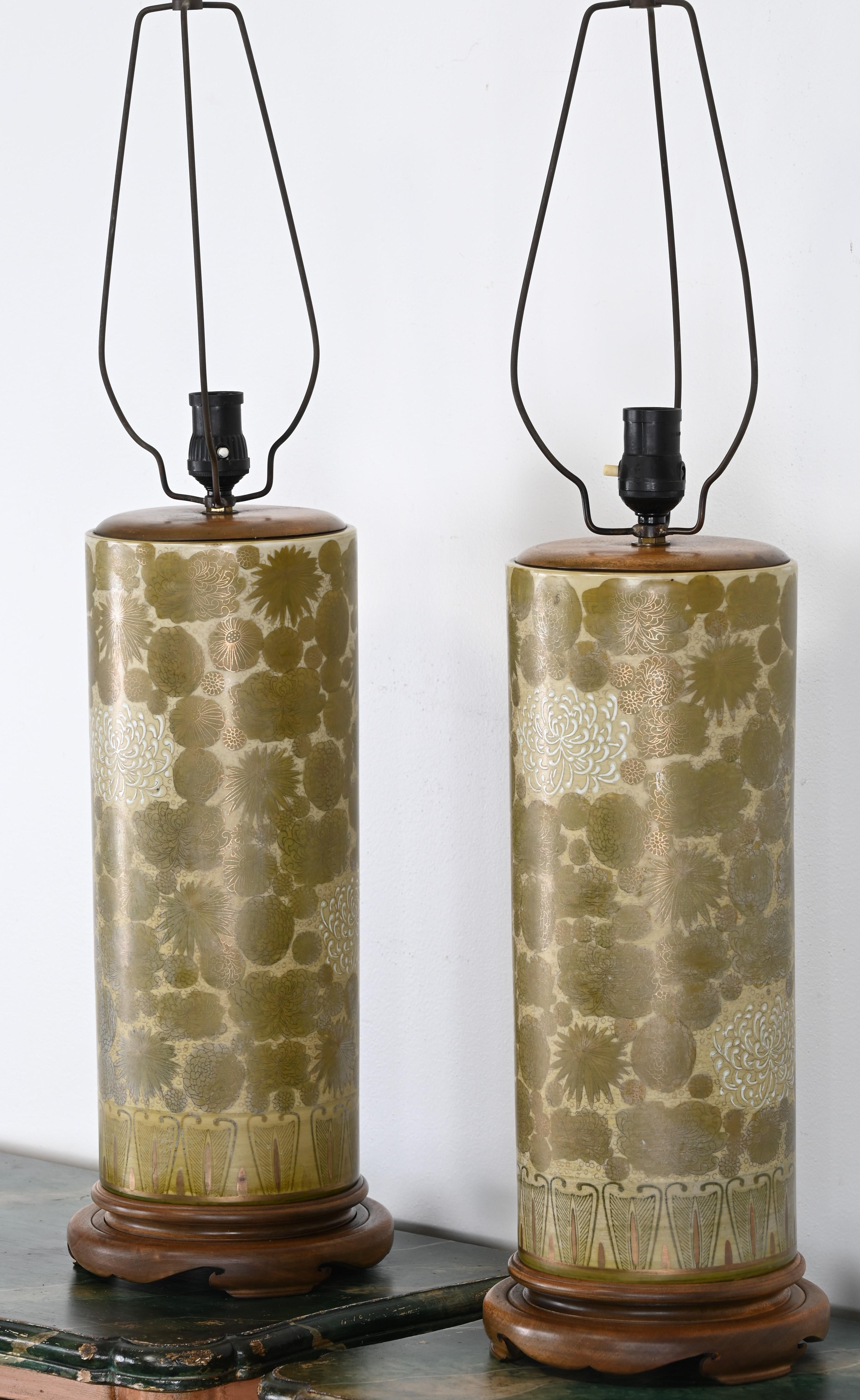 Pareja de lámparas chinas de crisantemos, años 40 Porcelana en venta