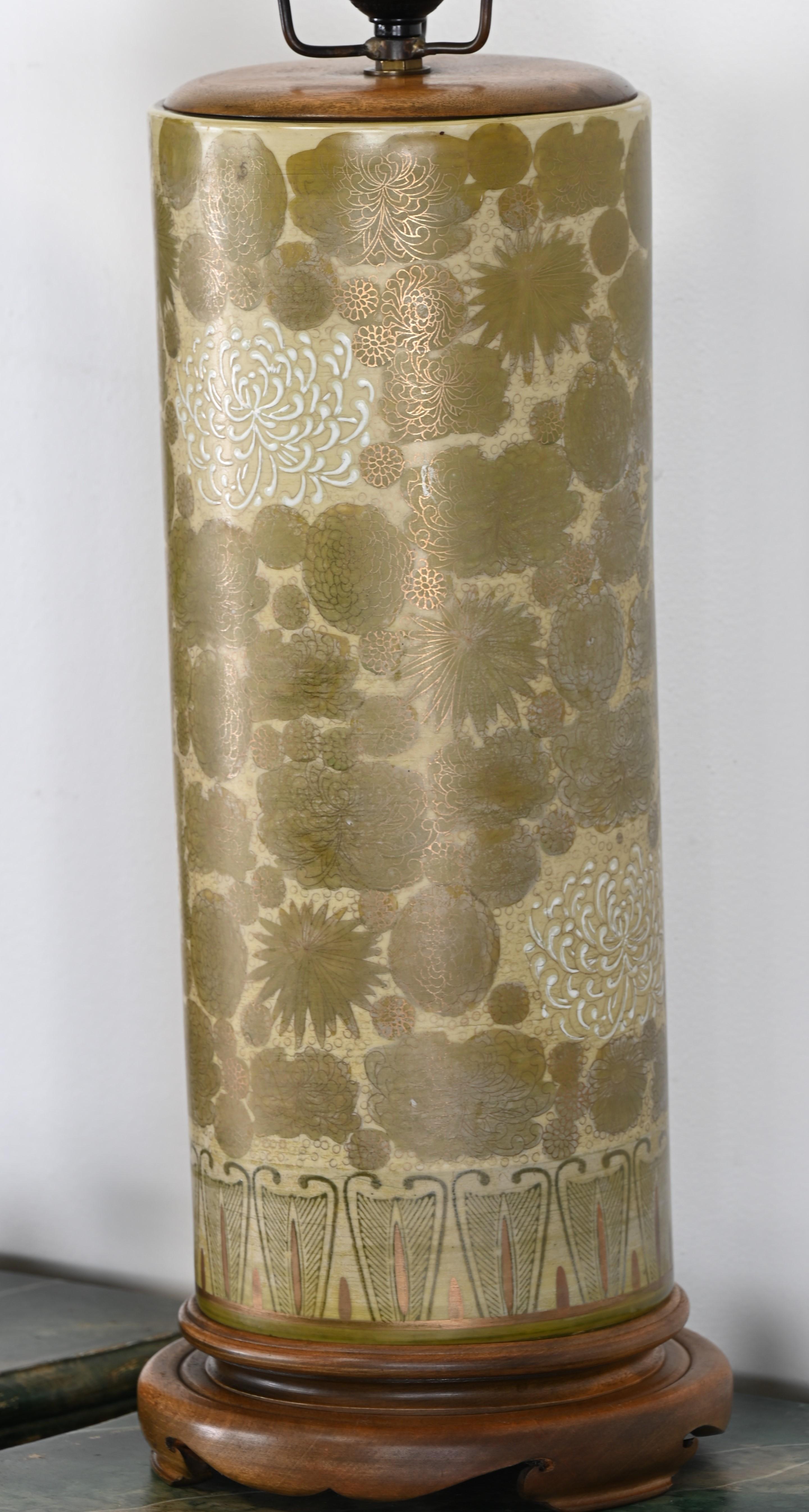 Pareja de lámparas chinas de crisantemos, años 40 en venta 2