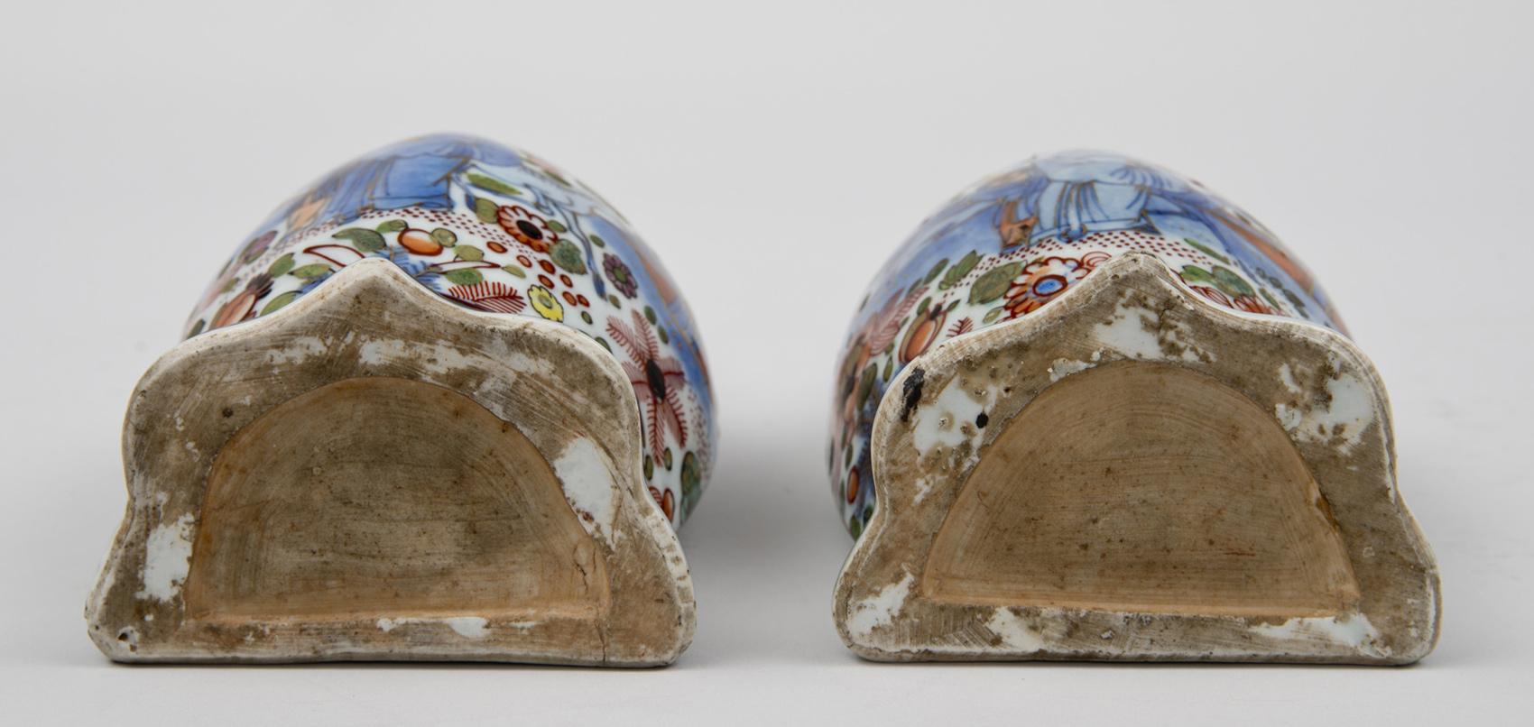 Glazed Pair of Chinese Clobbered Wall Pockets, circa 1780 For Sale