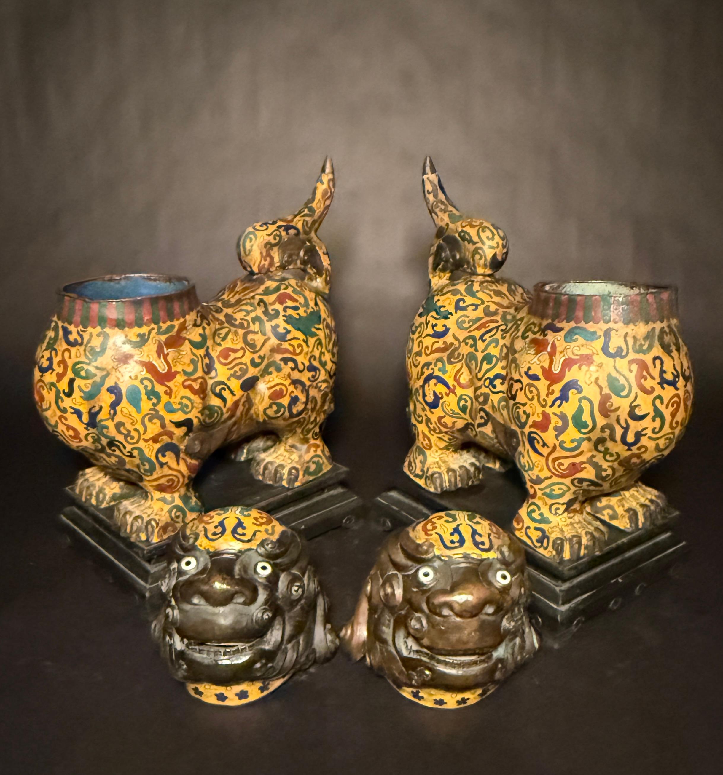Pareja De Censores Chinos De Cloisonné Esmaltado Foo León Cobre en venta