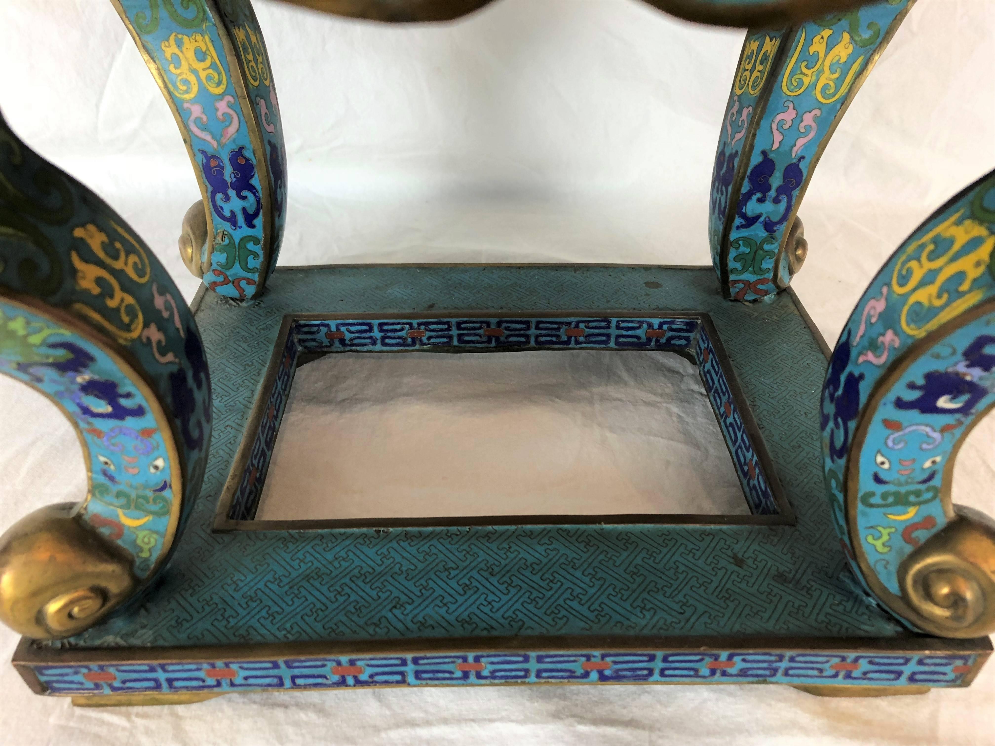 Asiatique Paire de tabourets de jardin cloisonnés chinois