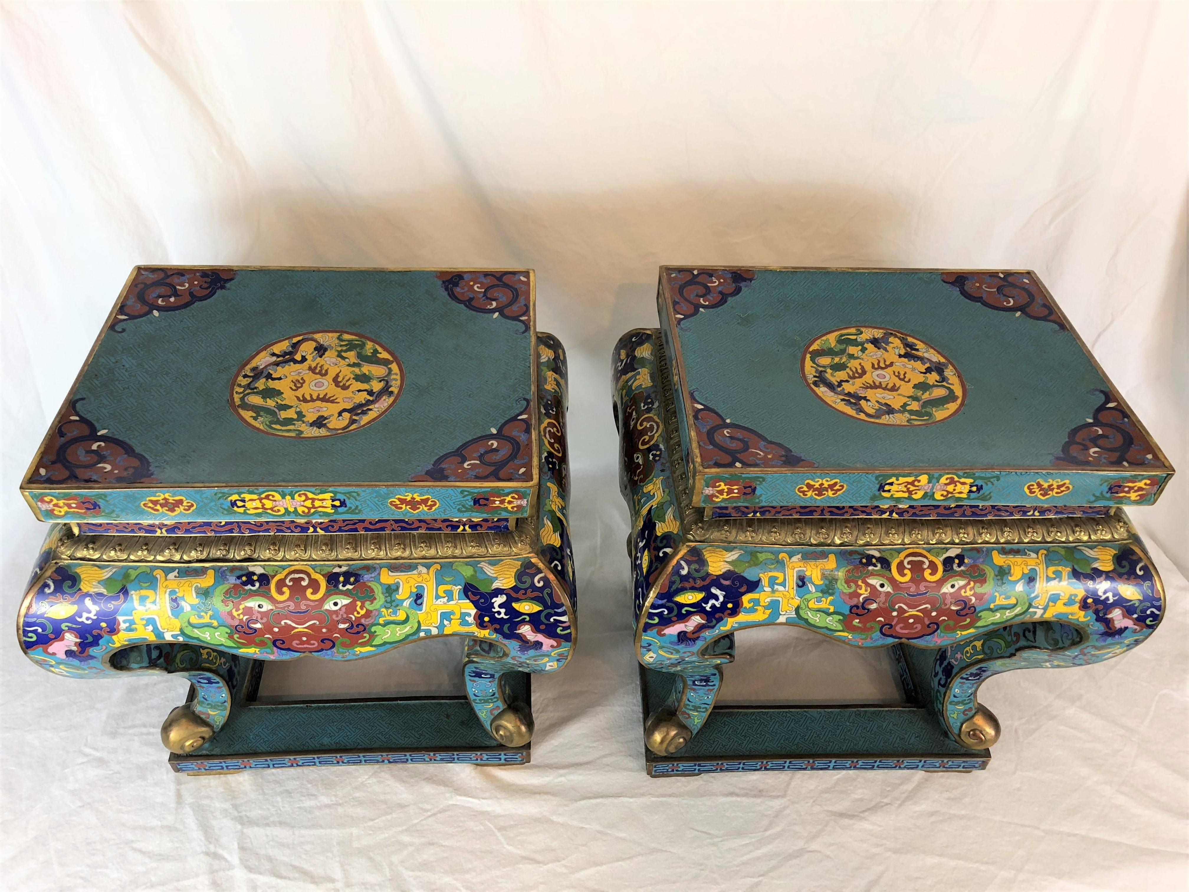 Paire de tabourets de jardin cloisonnés chinois 2