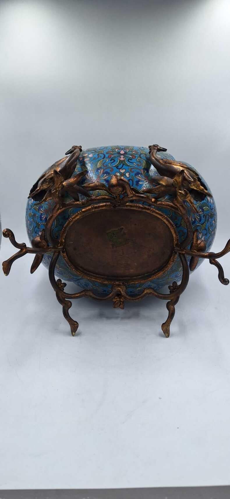 Late 19th Century Pair of Chinese cloisonné planters For Sale