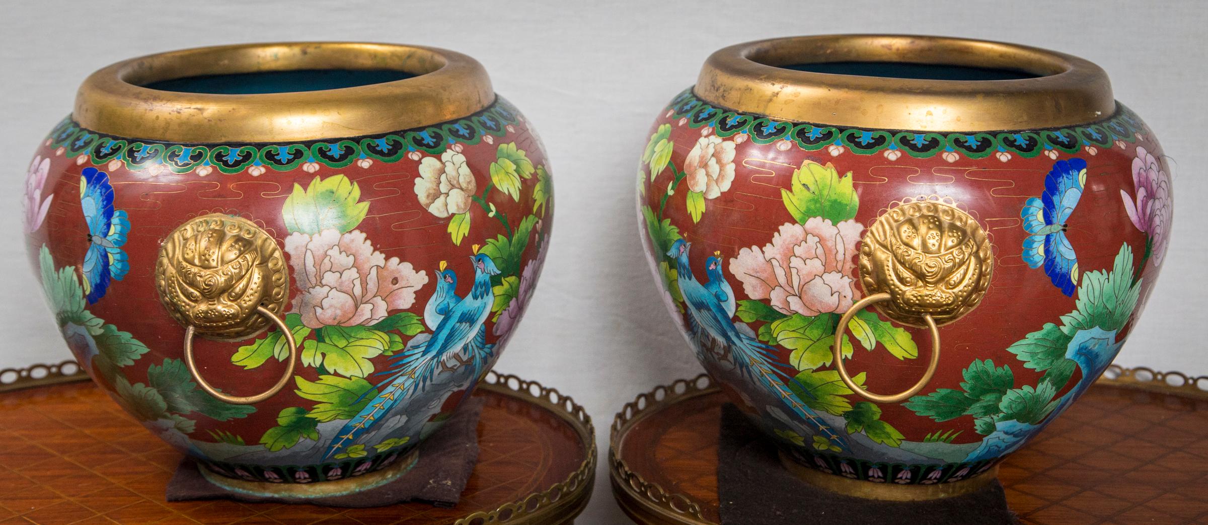 Pair of Chinese Cloisonné Round In Good Condition In Woodbury, CT
