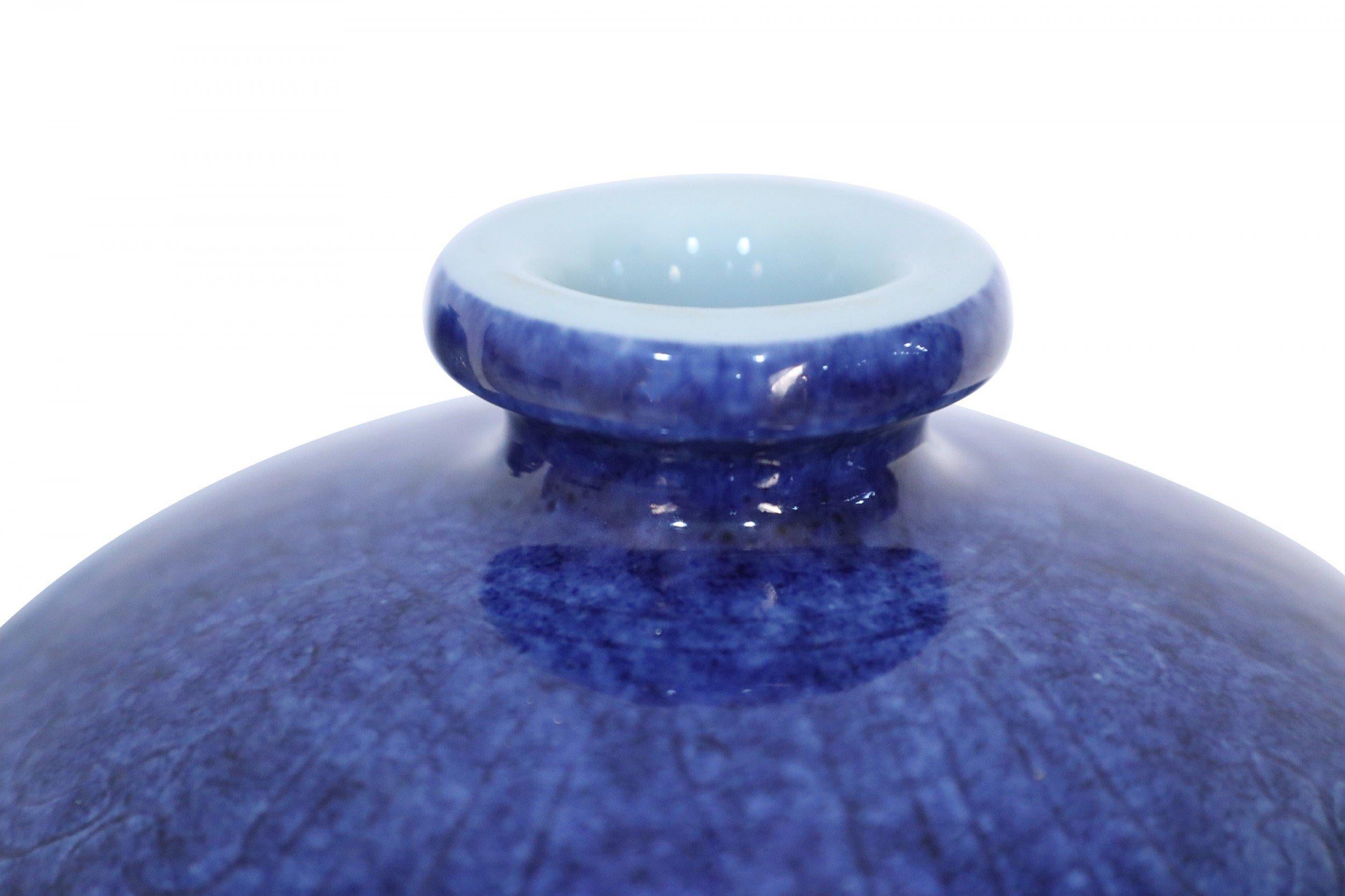 Pair of Chinese Cobalt Blue and Incised Motif Meiping Vases For Sale 4