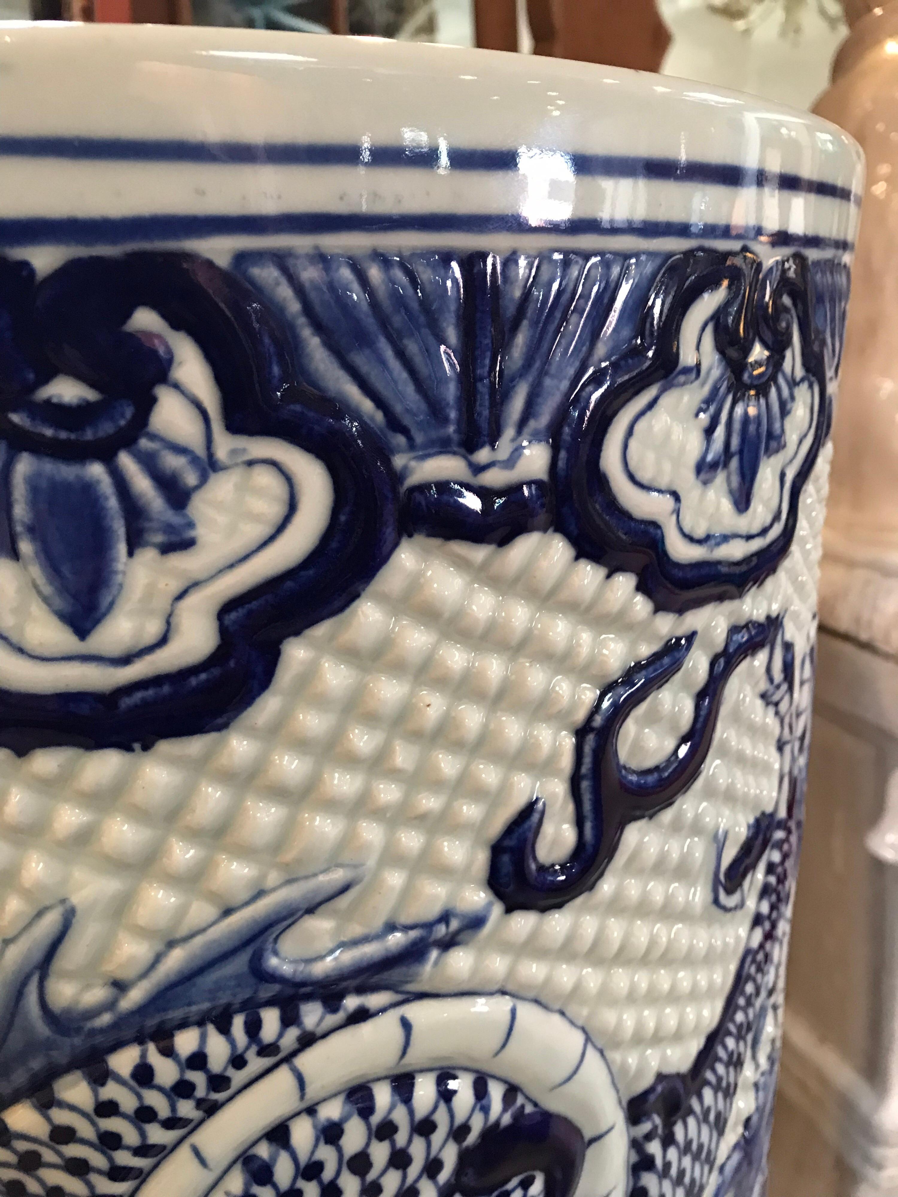 Paire de vases cylindriques chinois Bon état - En vente à Dallas, TX