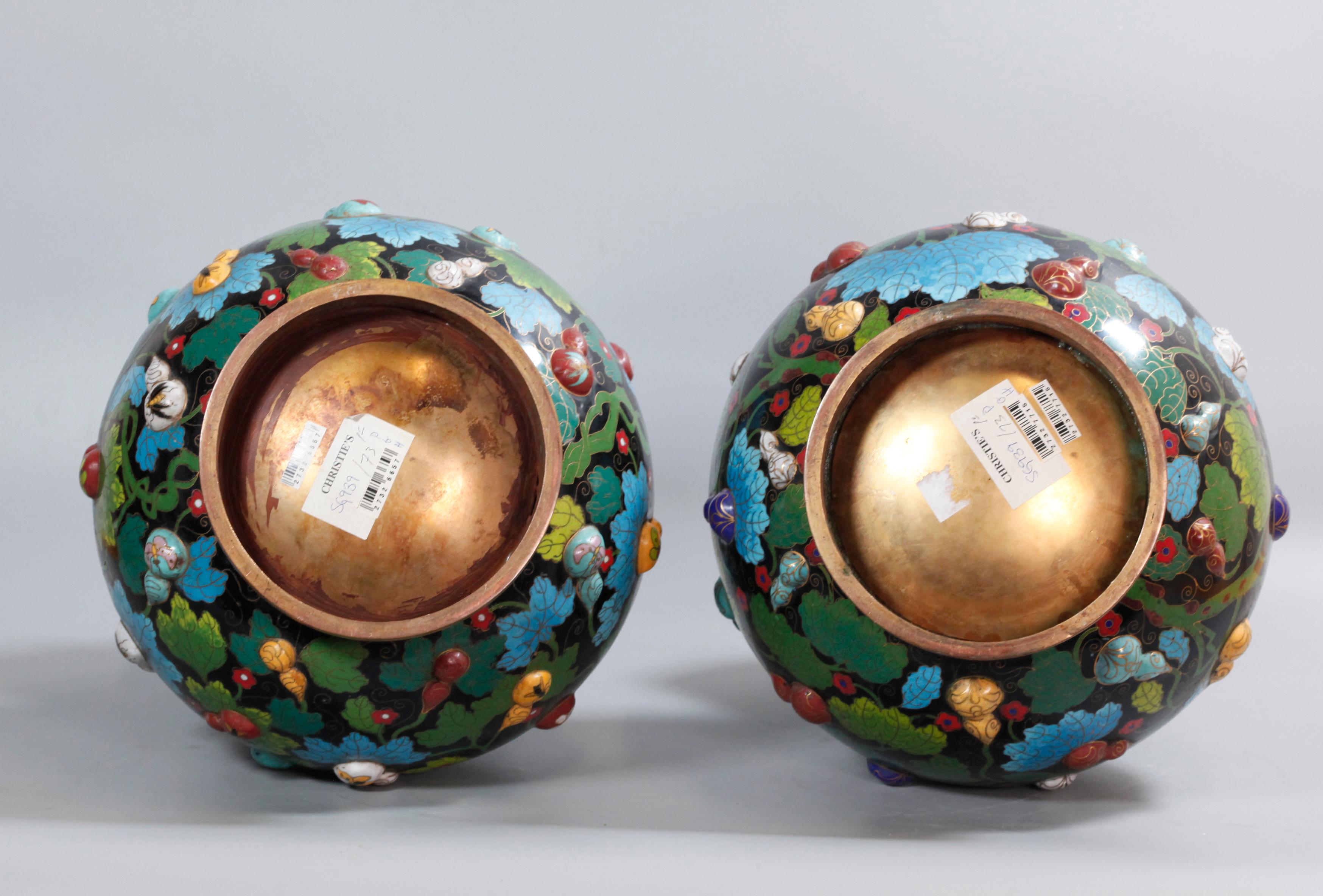 Coppia di vasi cinesi a doppia zucca con coperchio Cloisonné In condizioni buone in vendita a New York, NY