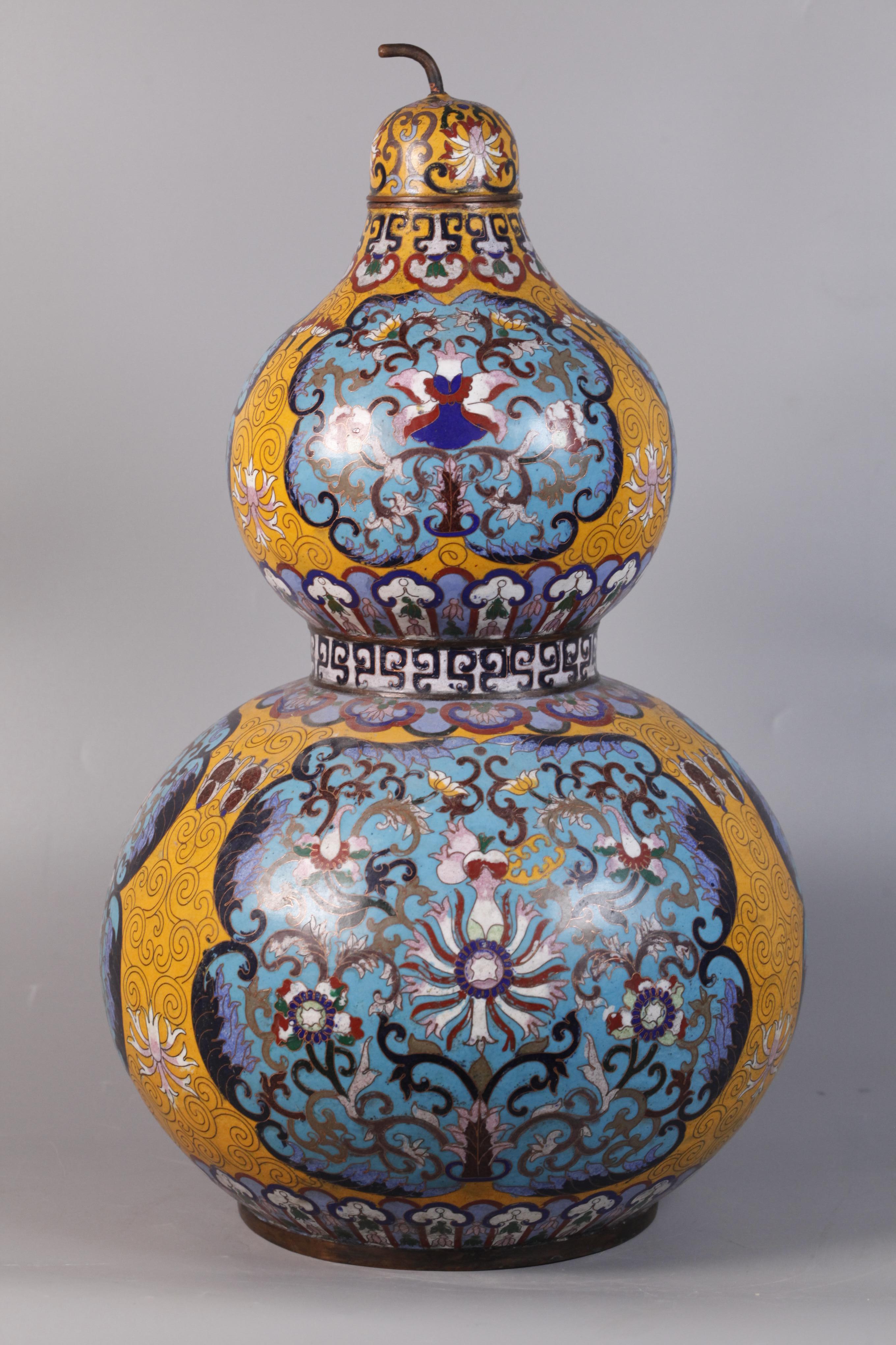 20th Century pair of Chinese double gourd cloisonné cover vases For Sale