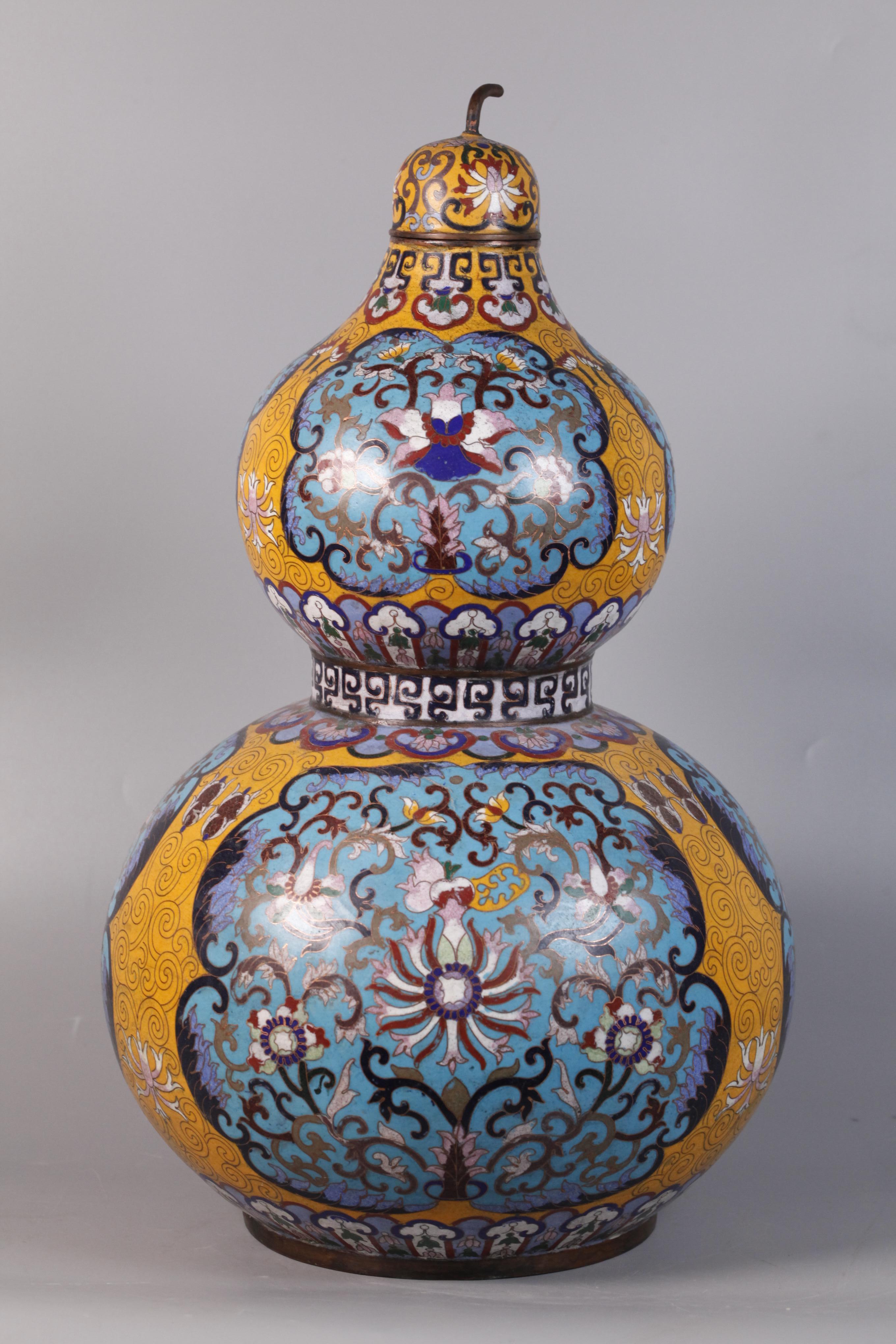 Metal pair of Chinese double gourd cloisonné cover vases For Sale