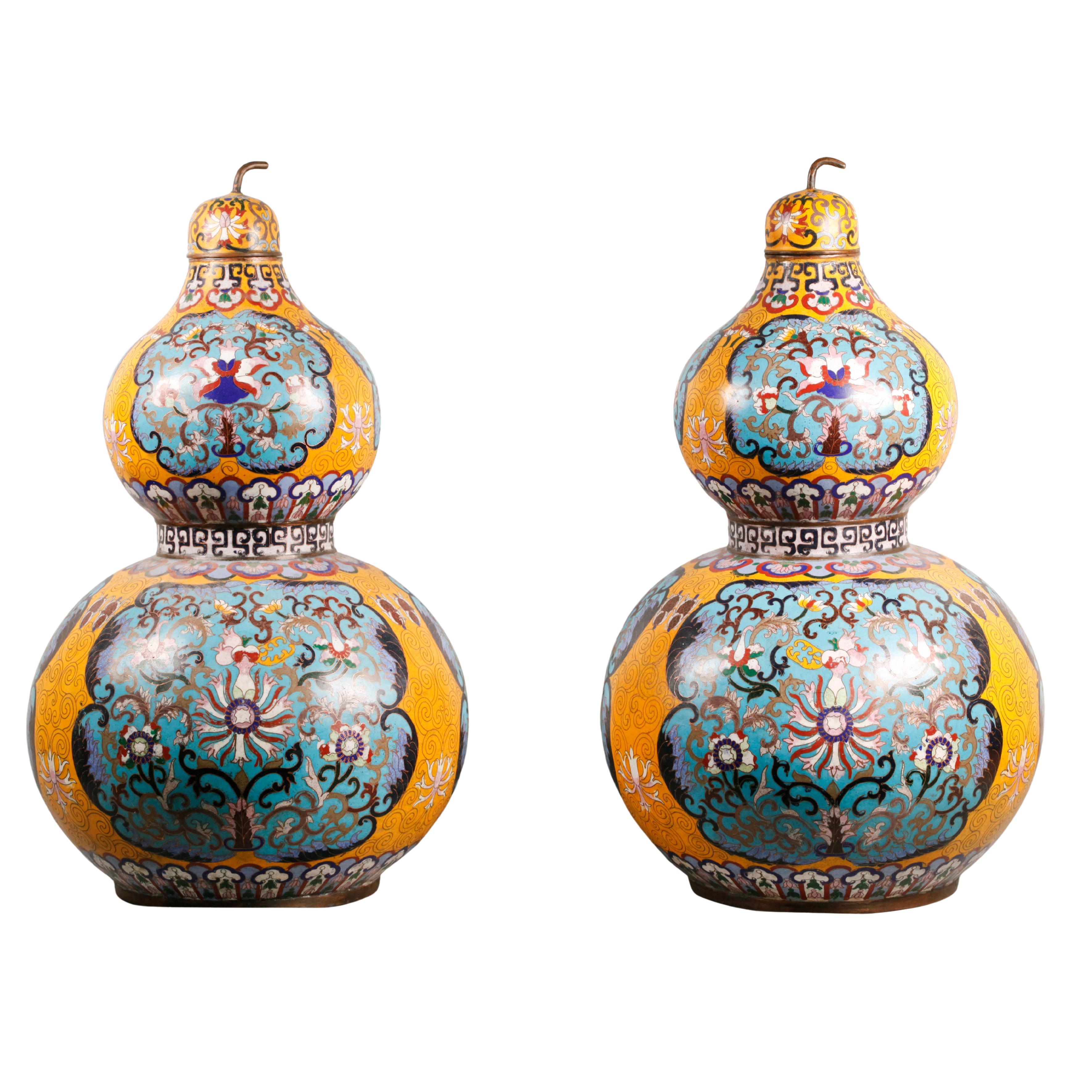 pair of Chinese double gourd cloisonné cover vases For Sale