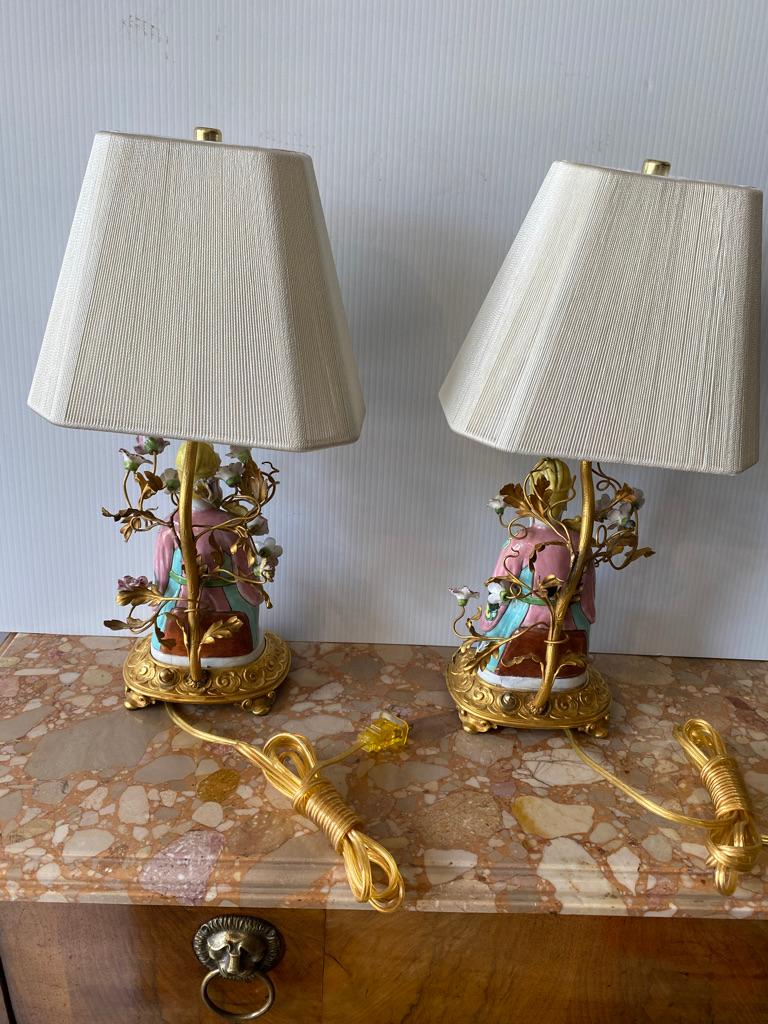 Pair of Chinese Export Bronze Dor'a Porcelain Lamps For Sale 1